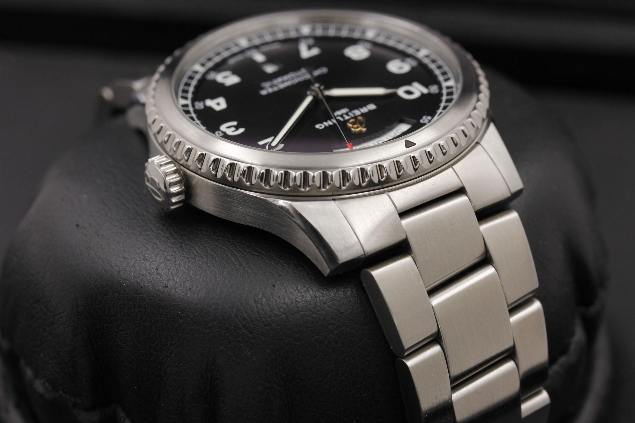 Watch Image 4