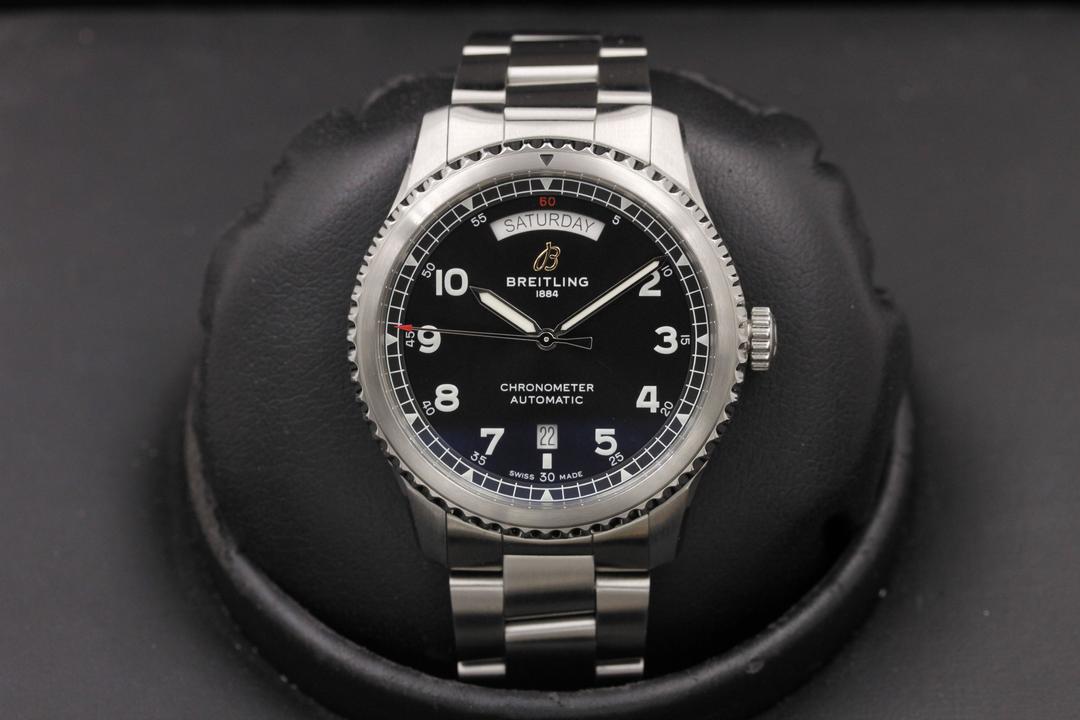 Breitling Navitimer 8 Day Date A45330101b1a1