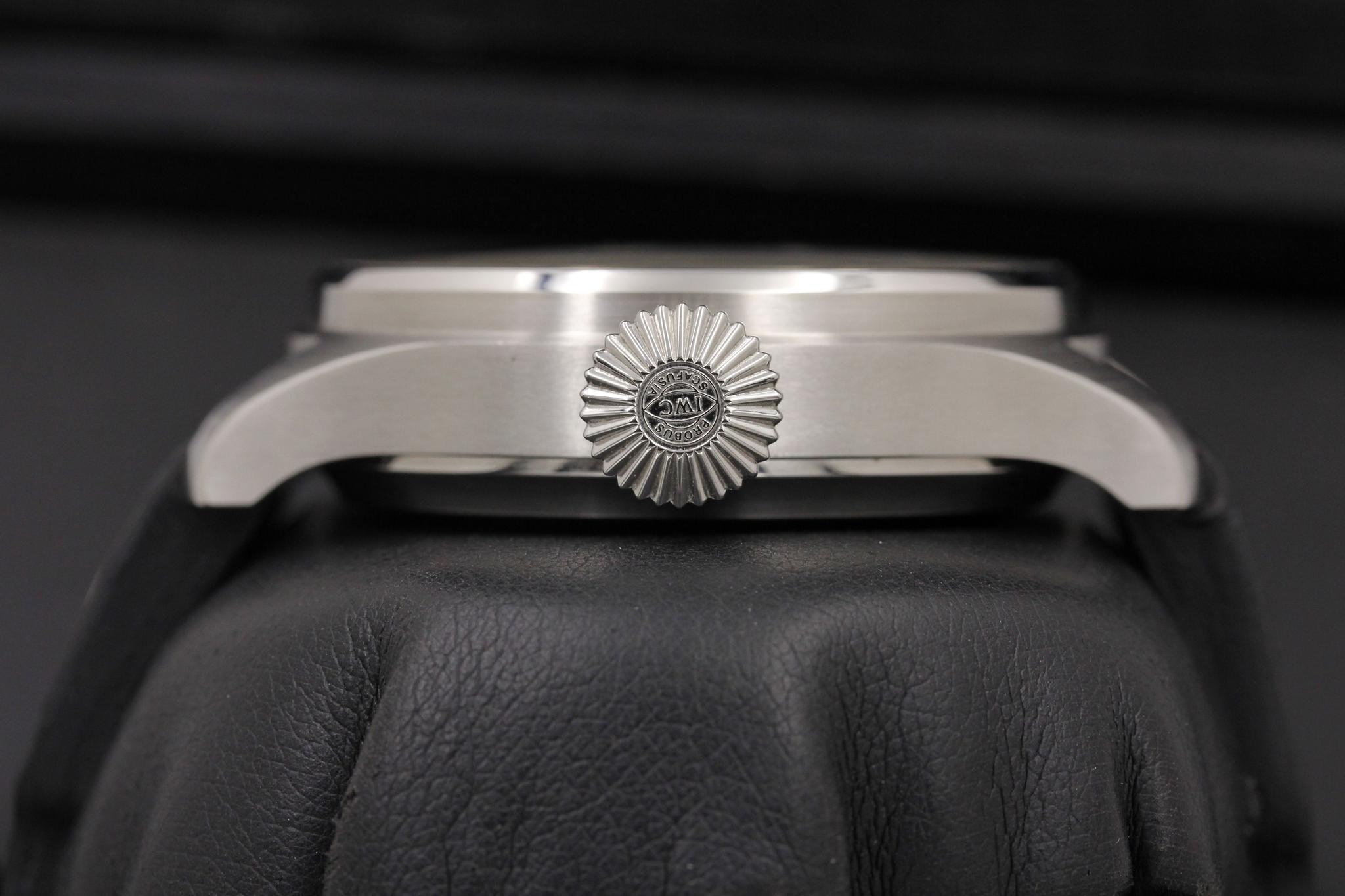 Watch Image 3