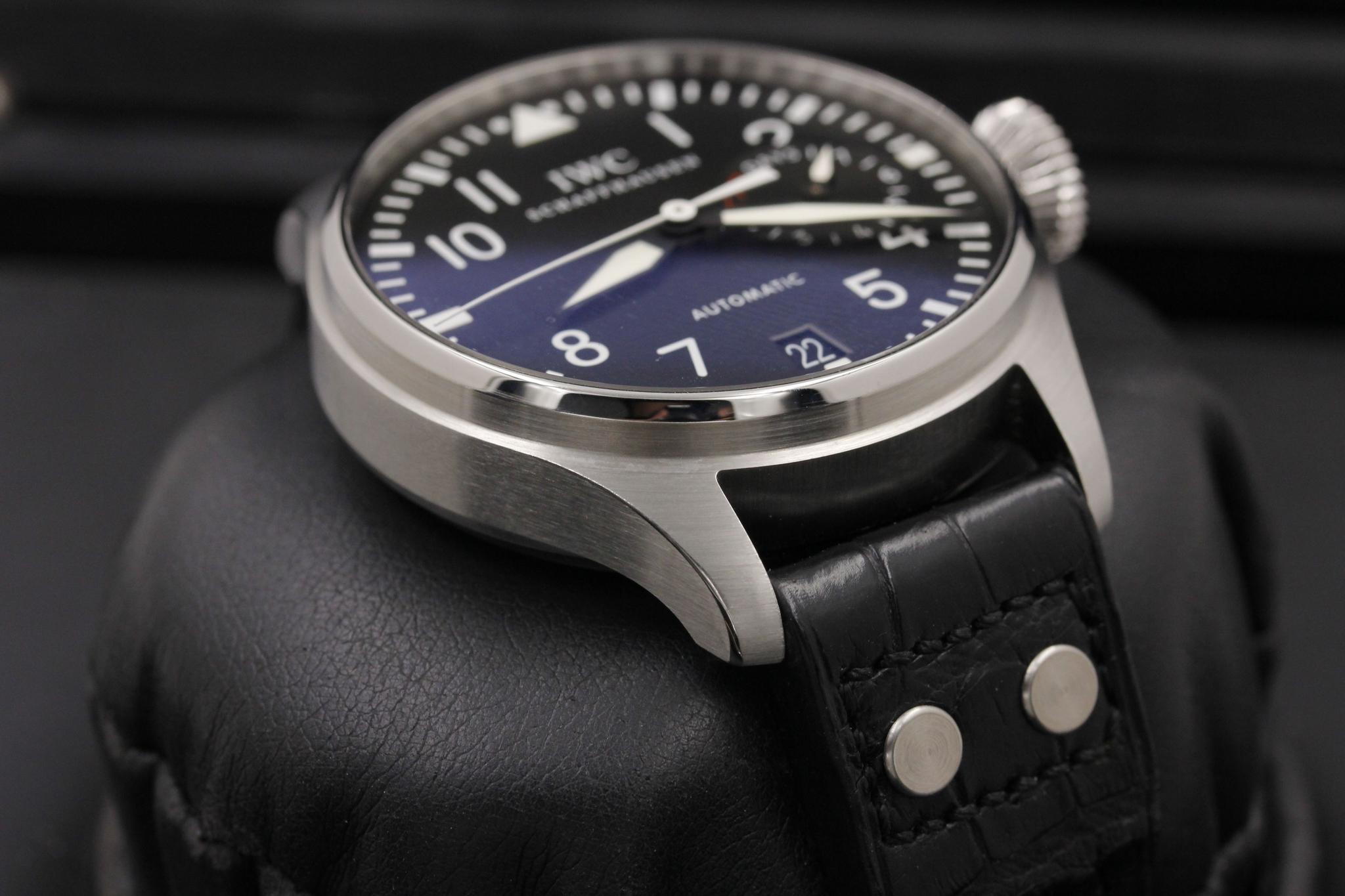 Watch Image 6