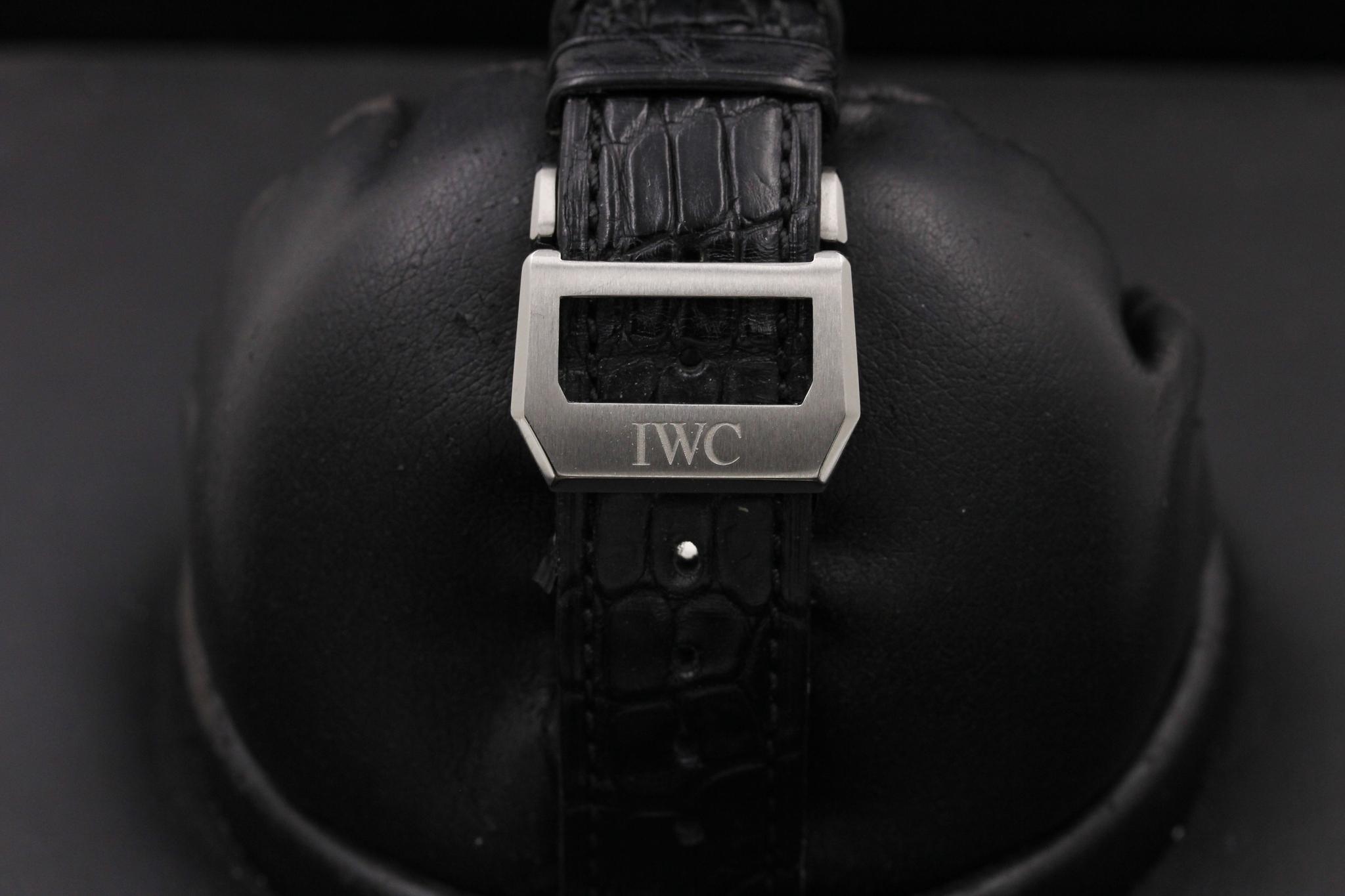 Watch Image 8