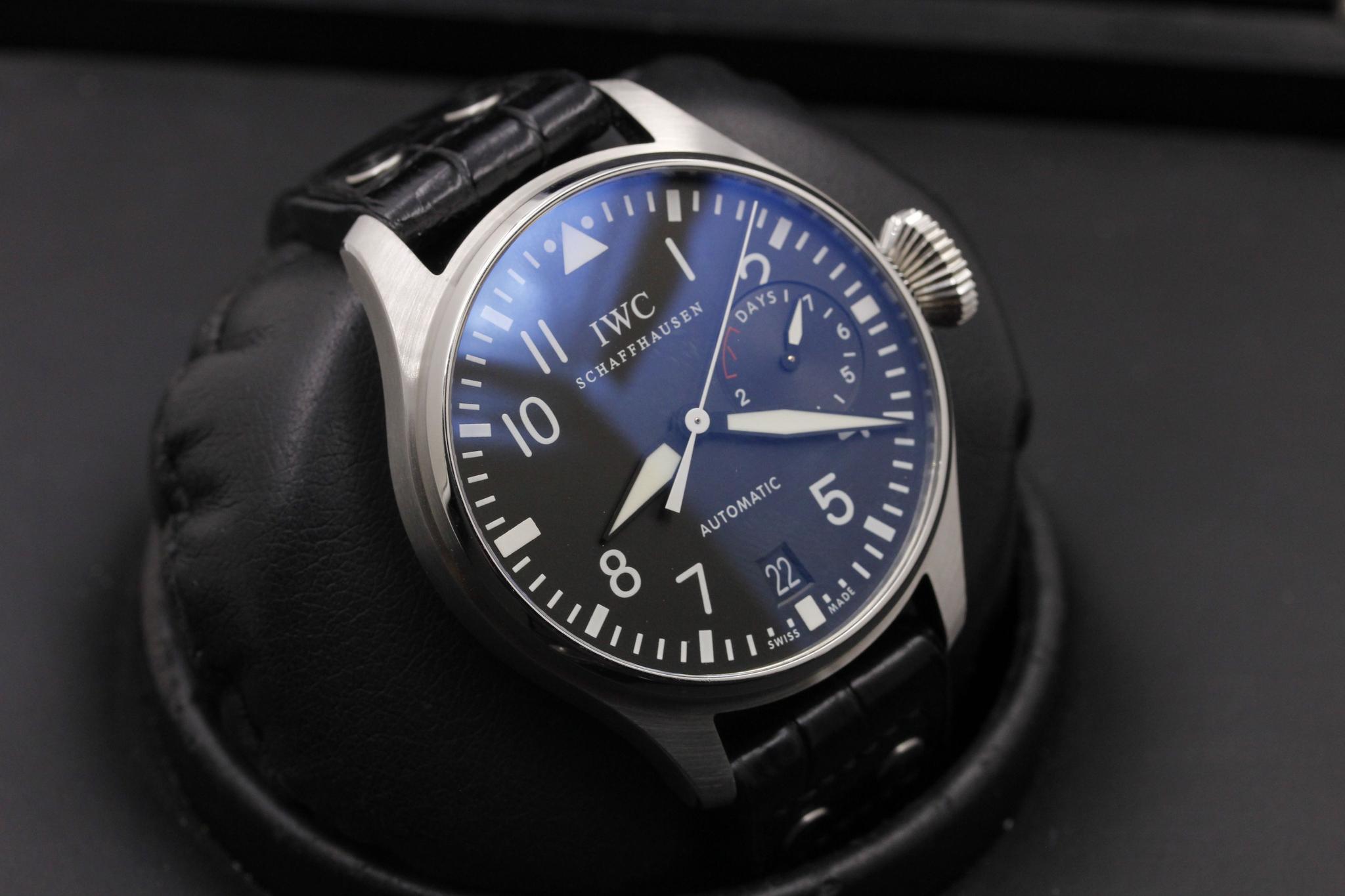 Watch Image 10