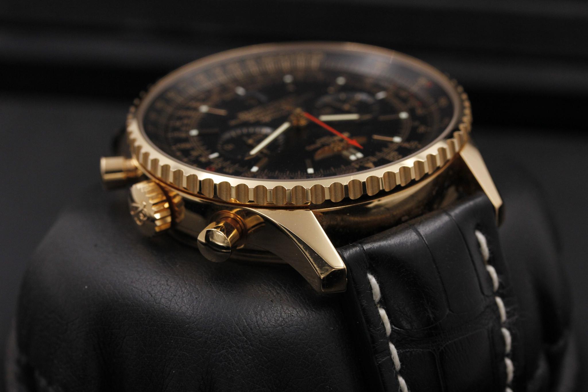 Watch Image 4
