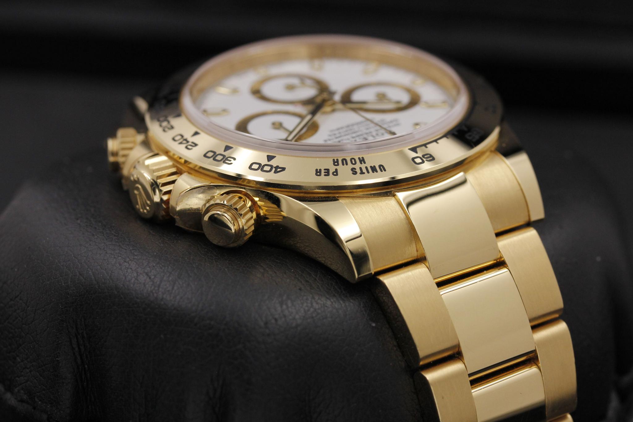 Watch Image 4