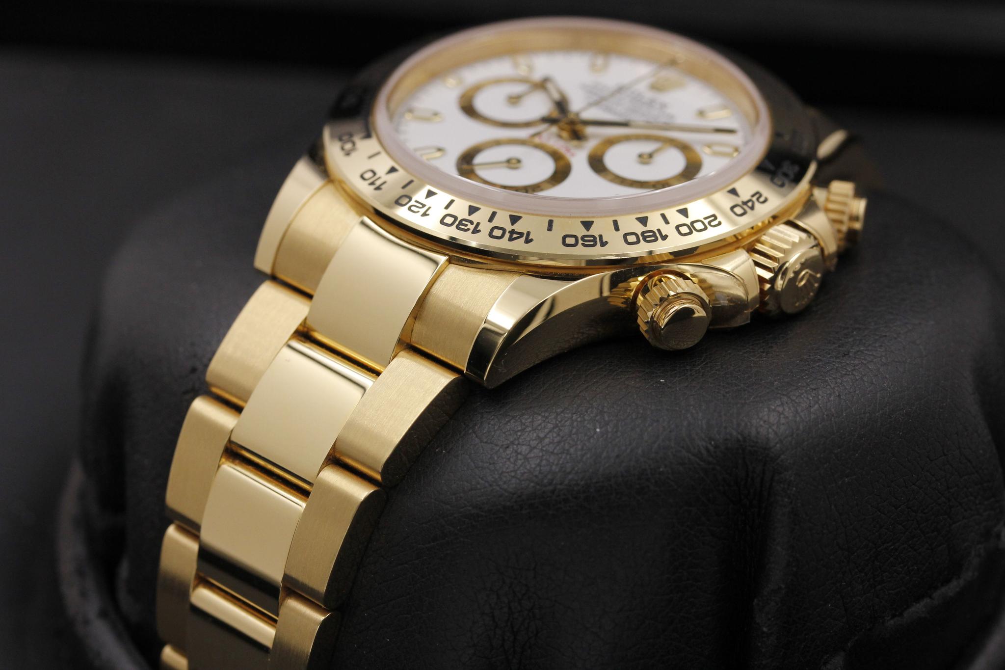Watch Image 2
