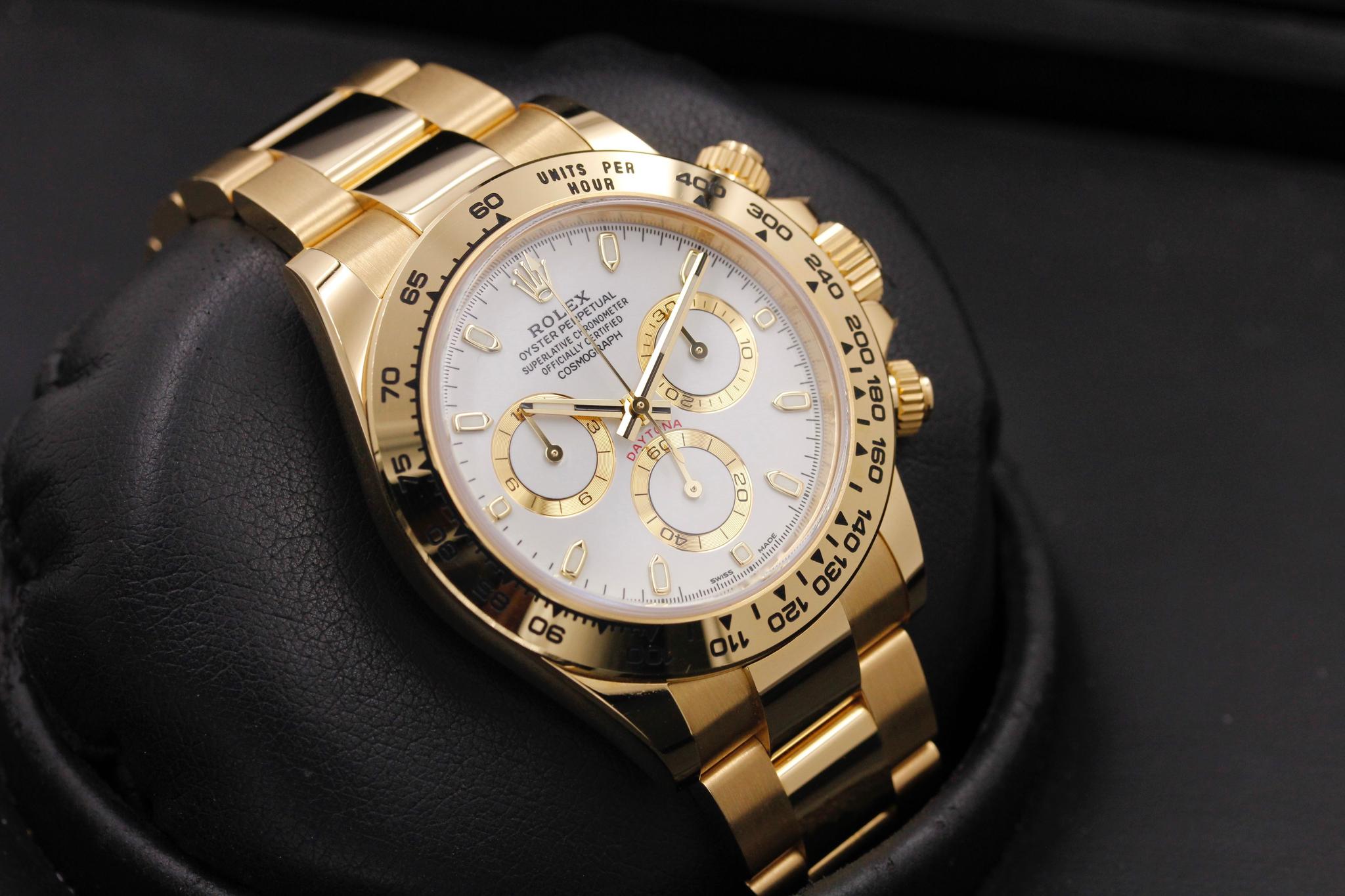 Watch Image 10