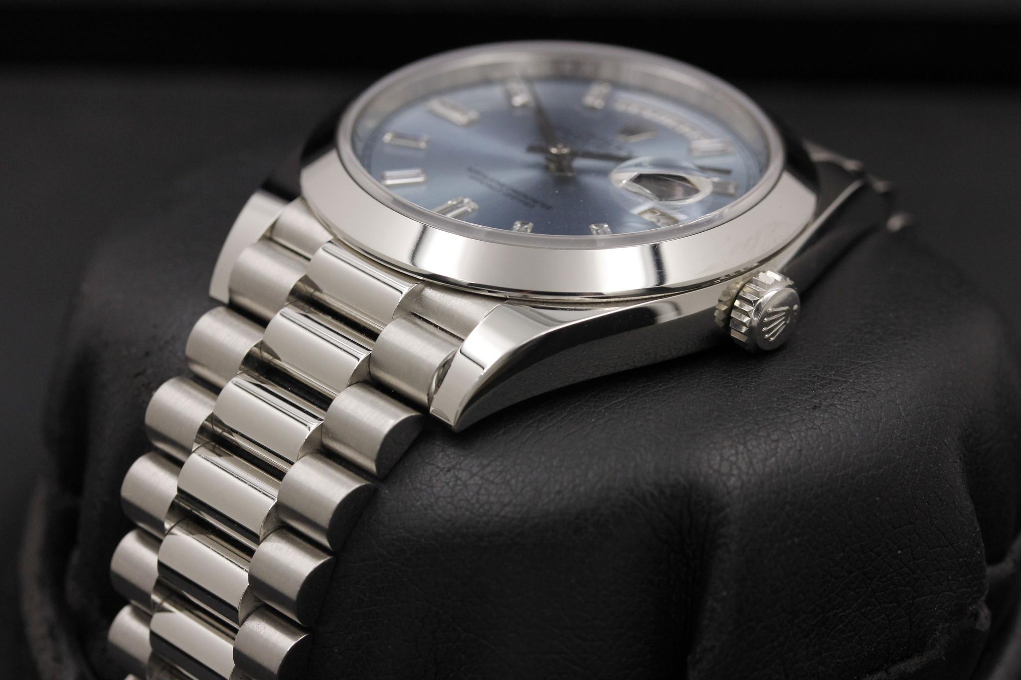 Watch Image 2