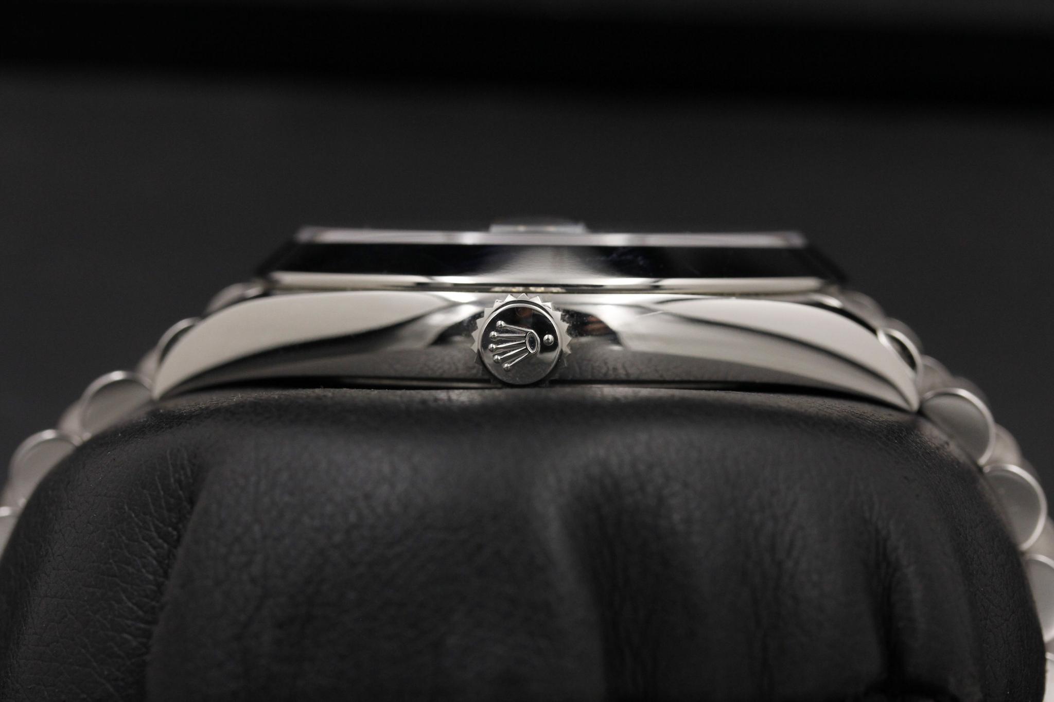 Watch Image 3