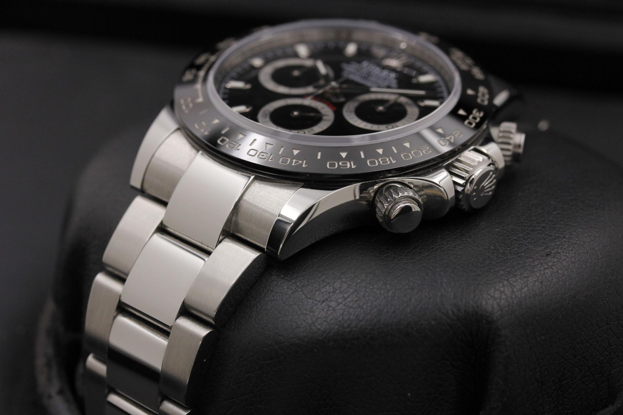 Watch Image 2