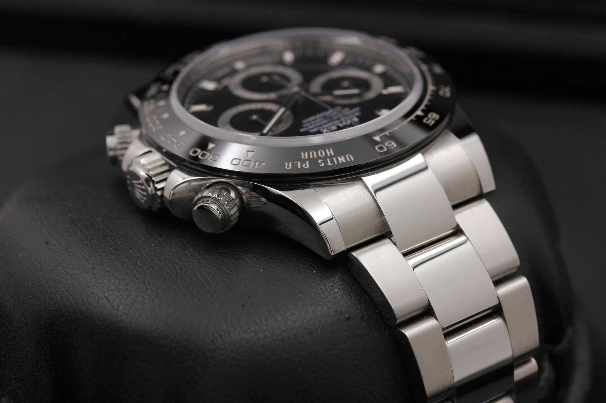 Watch Image 4