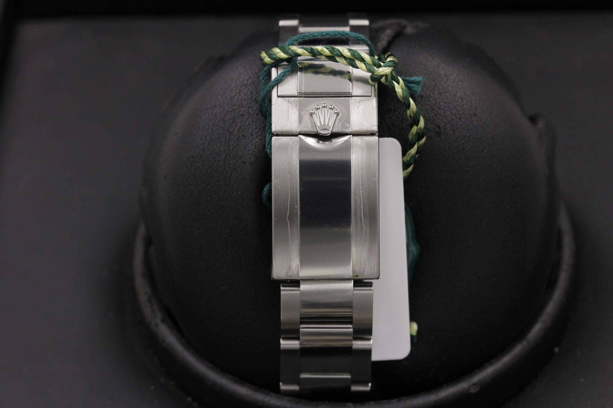 Watch Image 8