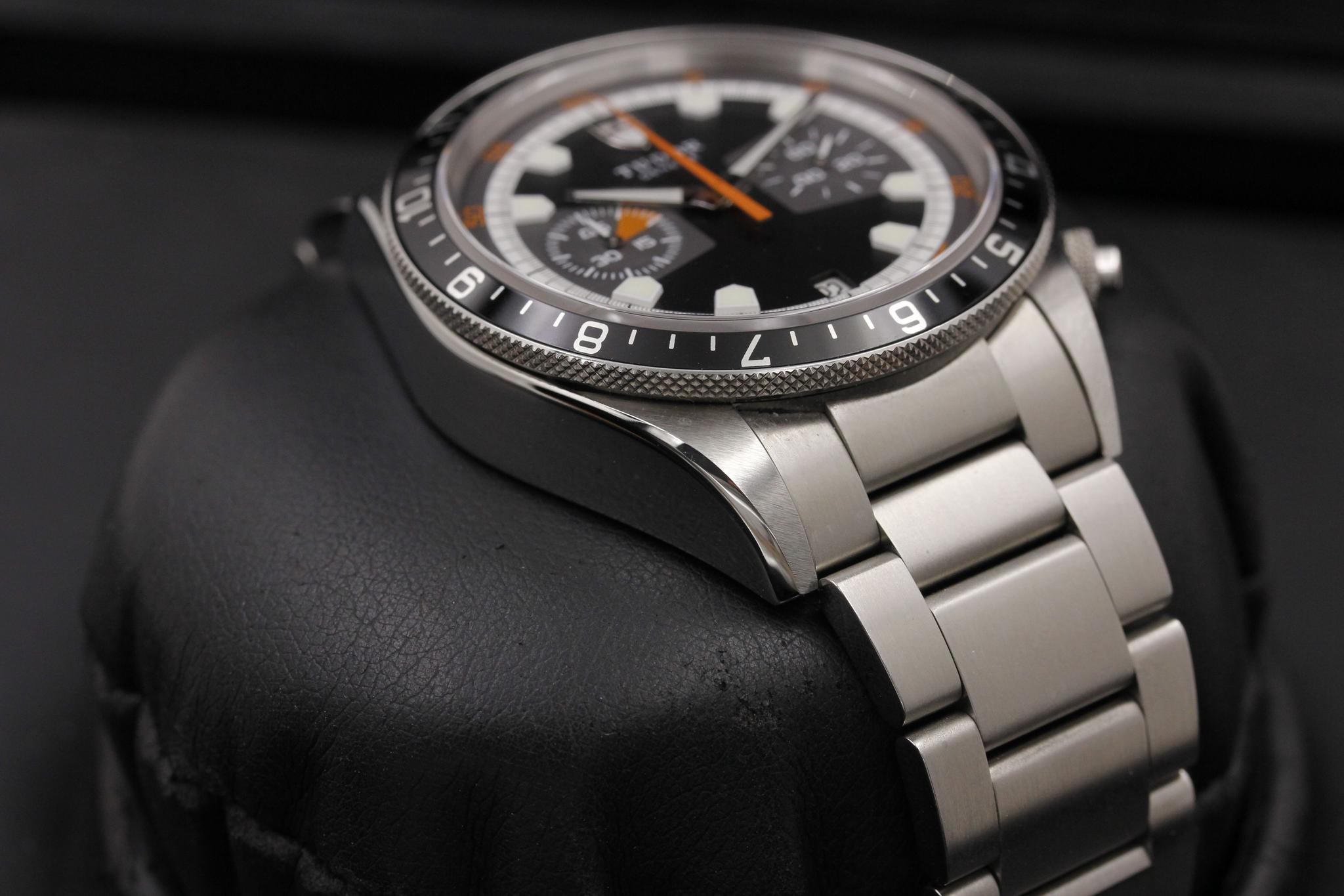 Watch Image 6