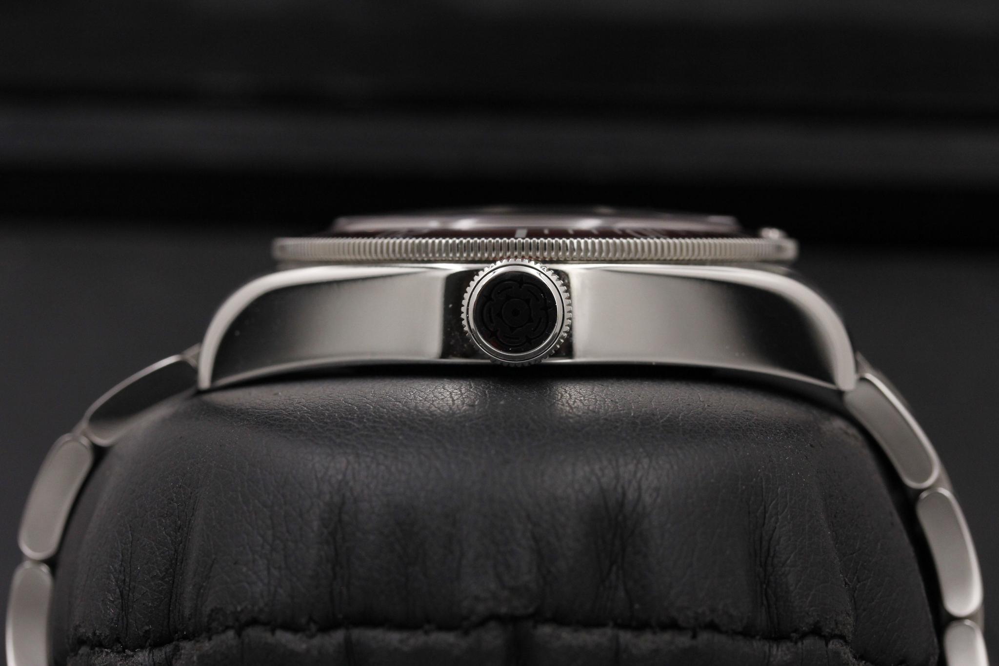 Watch Image 3