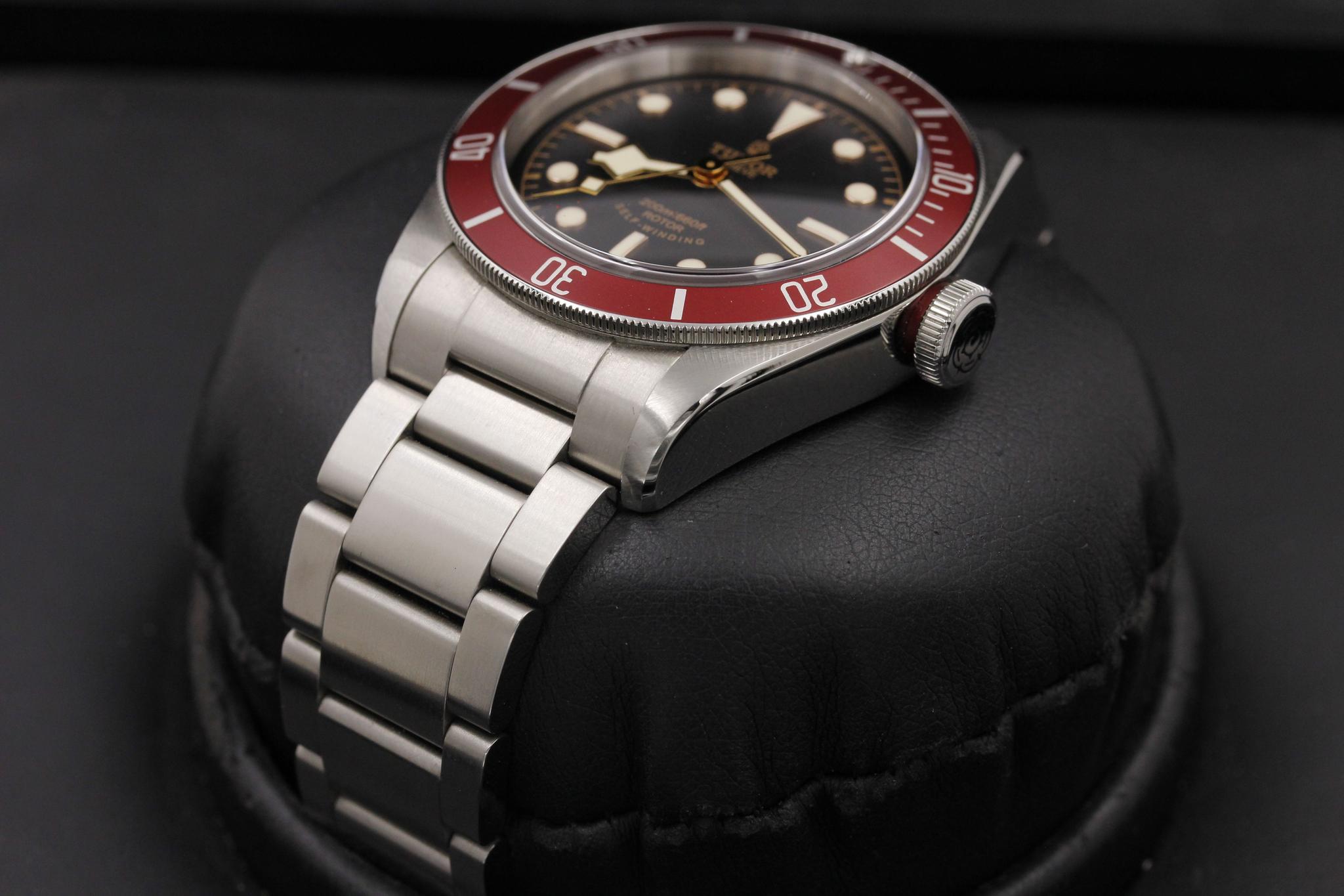 Watch Image 2
