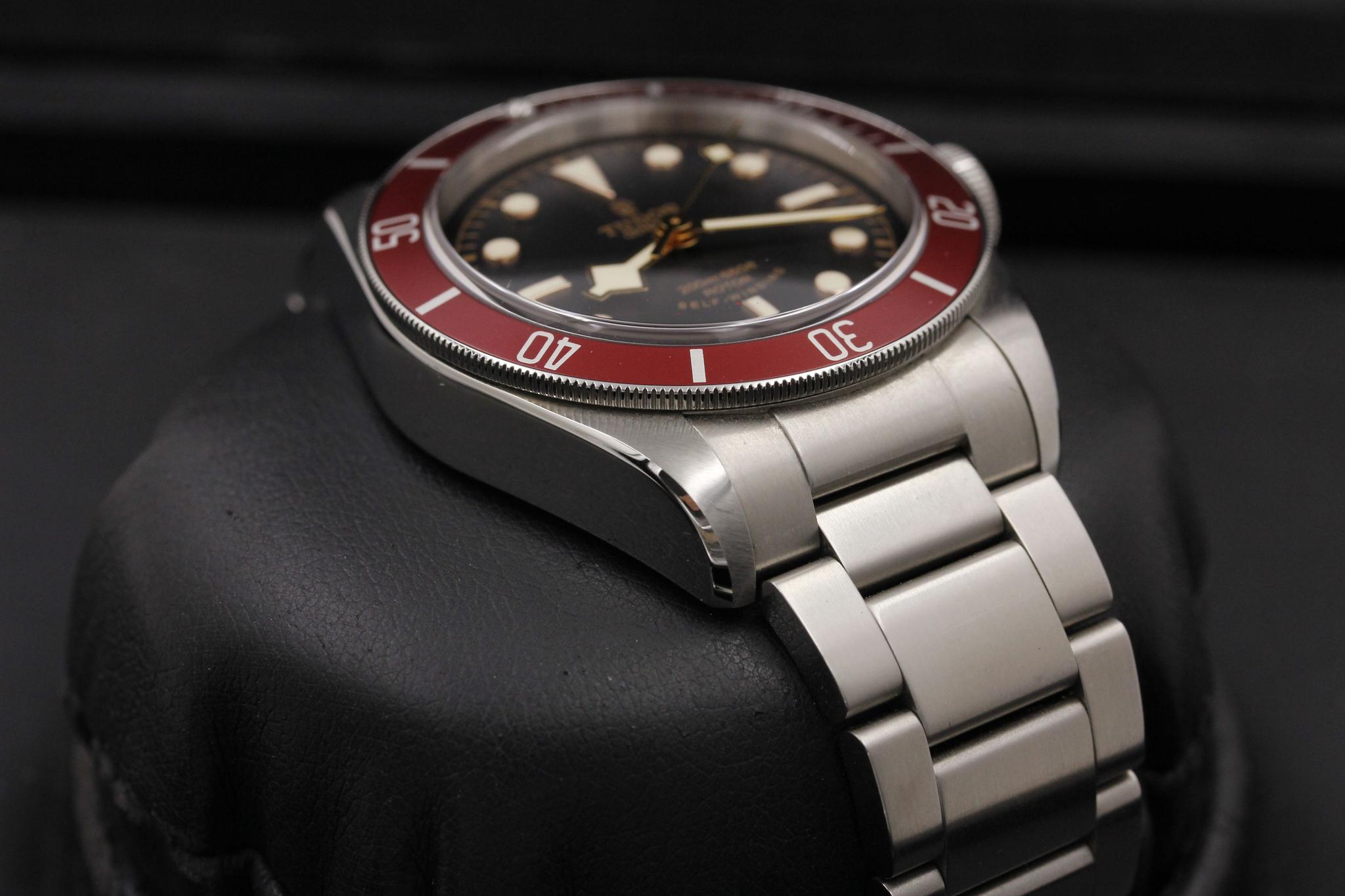 Watch Image 6
