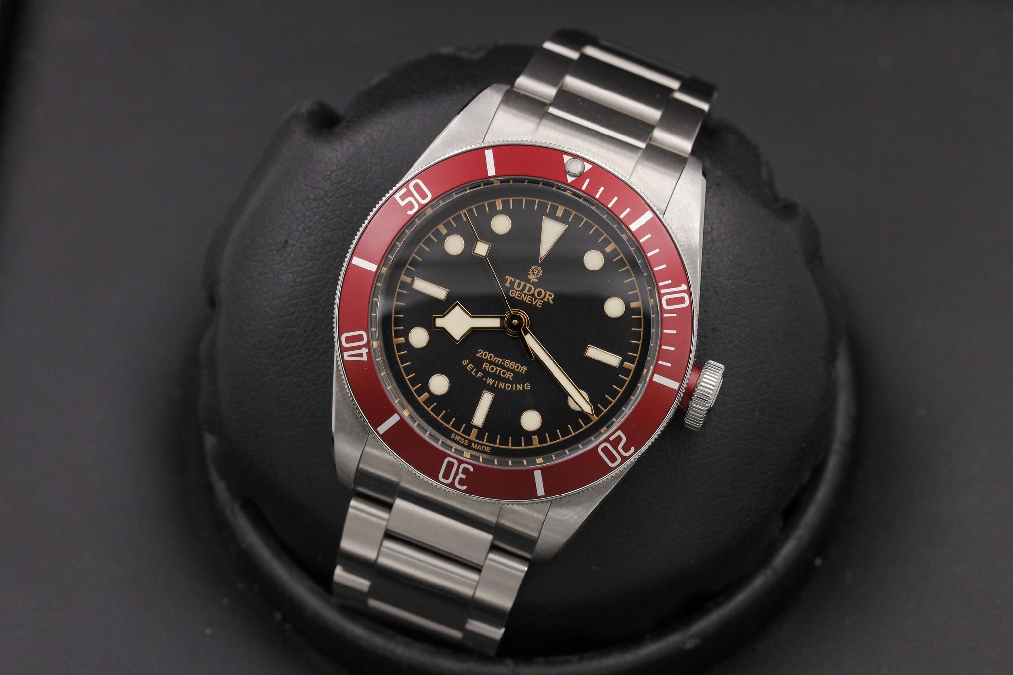 Watch Image 9