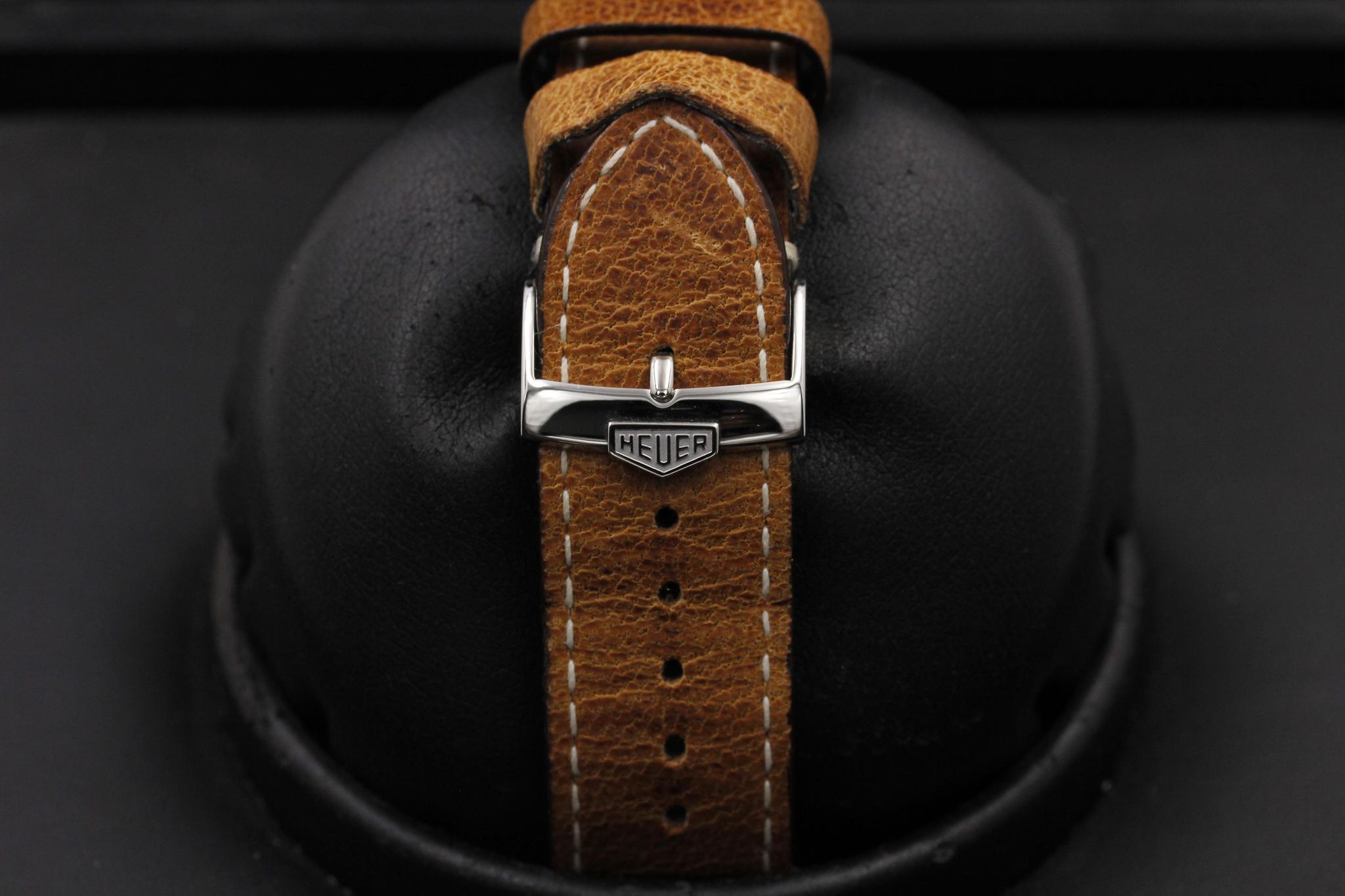 Watch Image 8