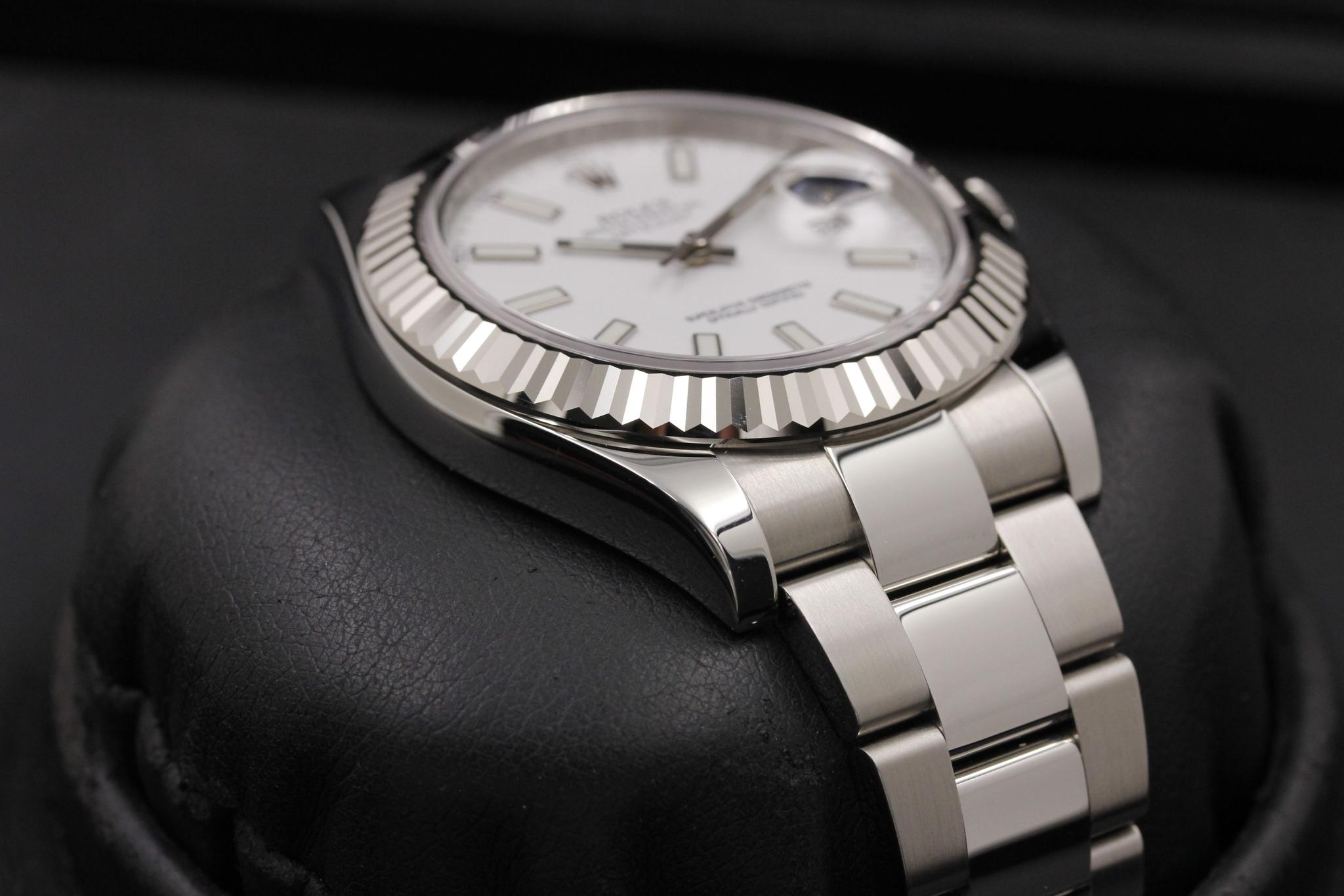 Watch Image 6