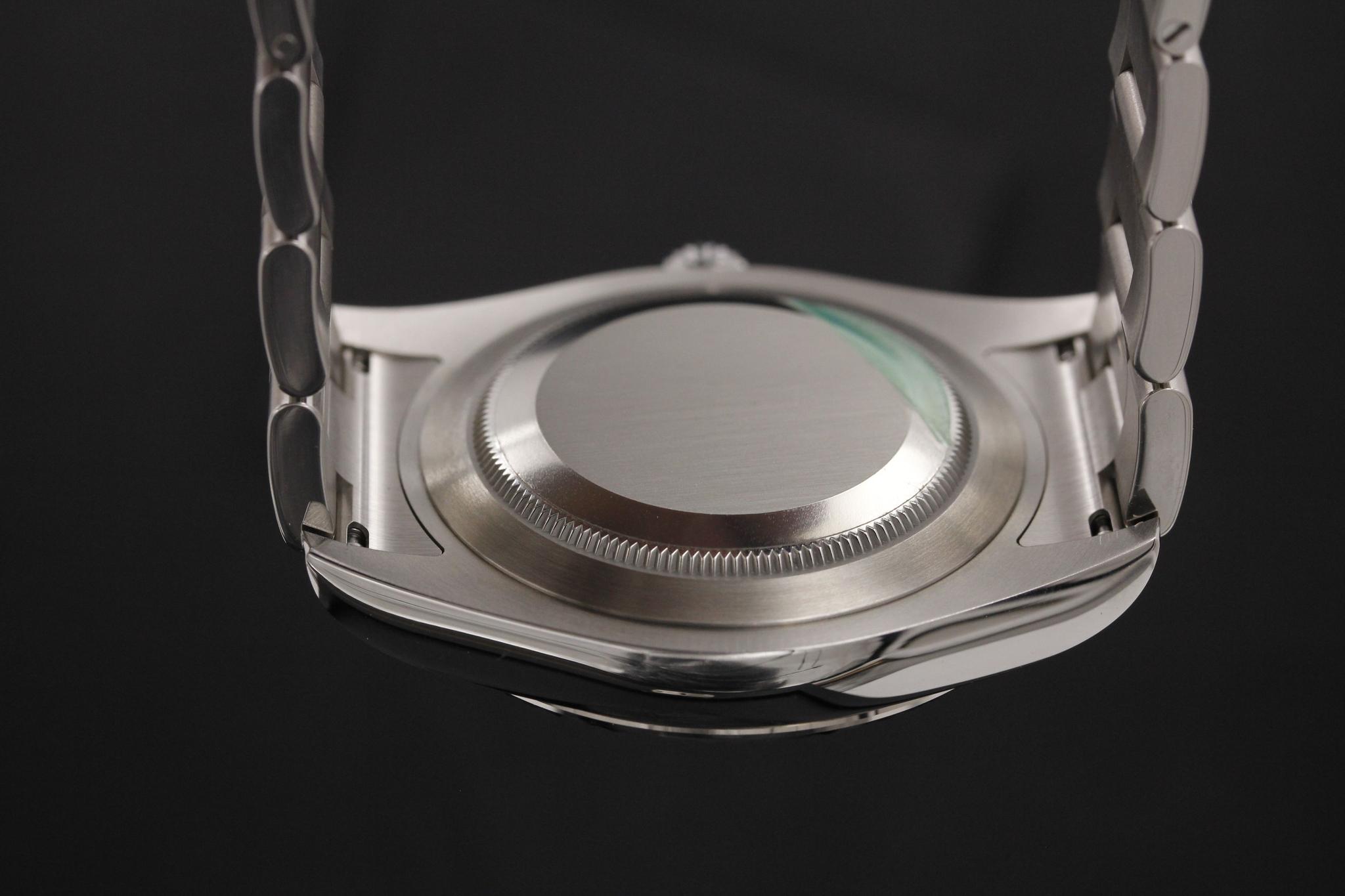 Watch Image 7