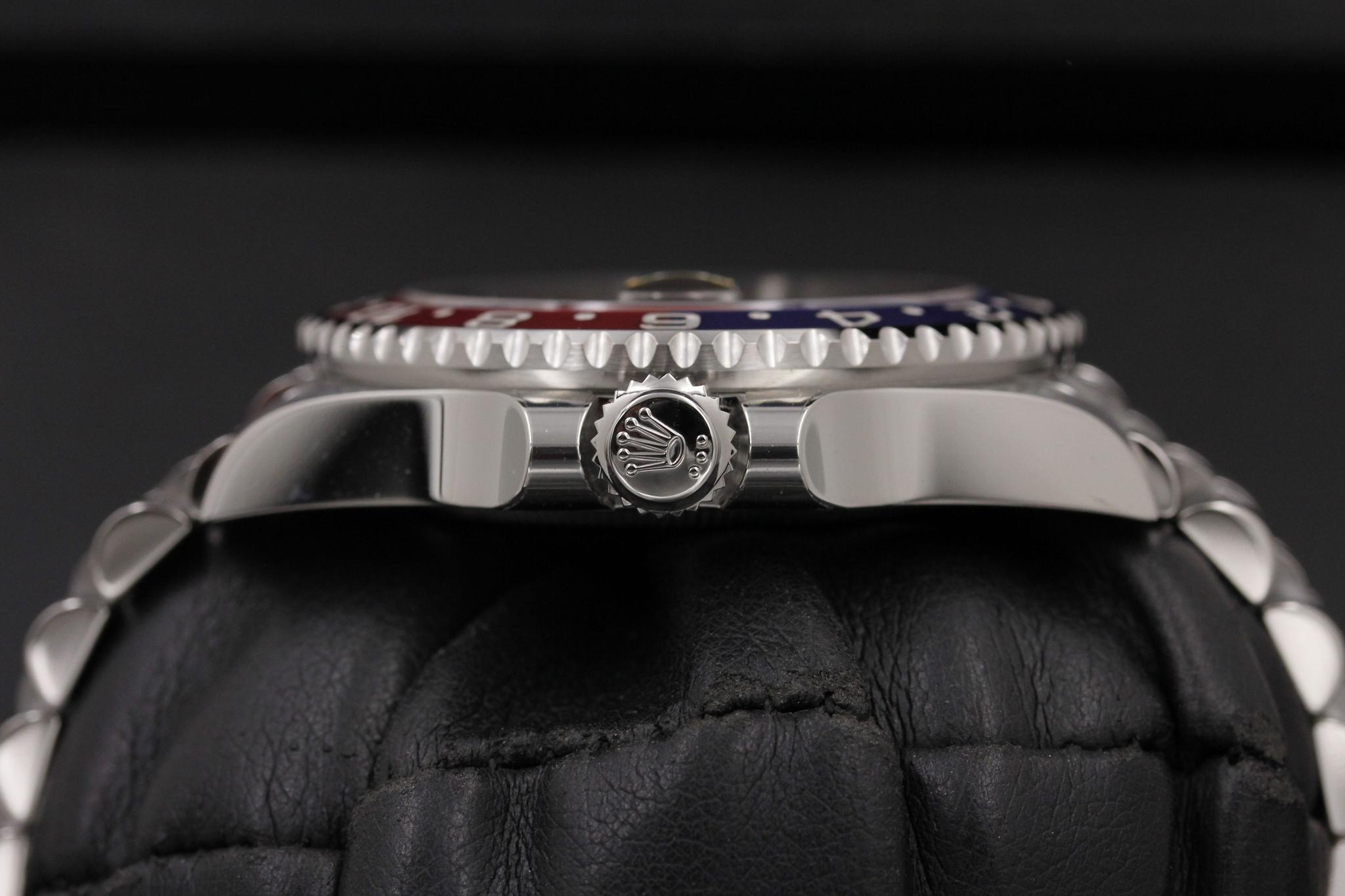 Watch Image 3