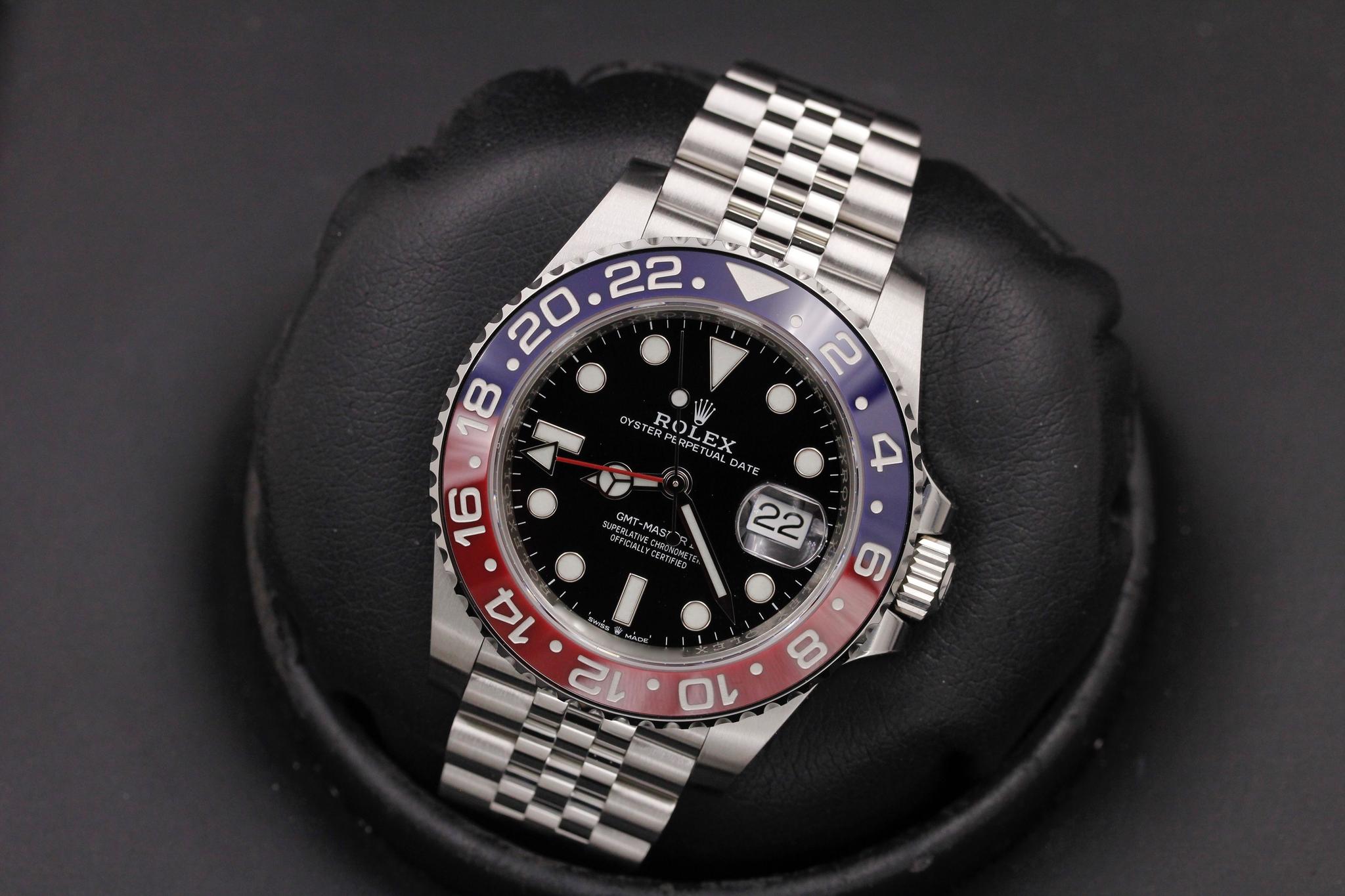 Watch Image 8