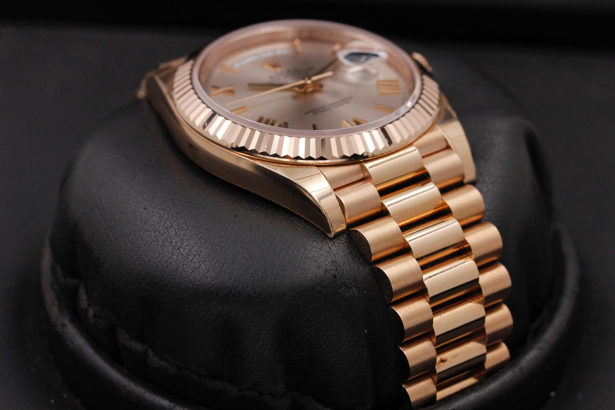 Watch Image 6