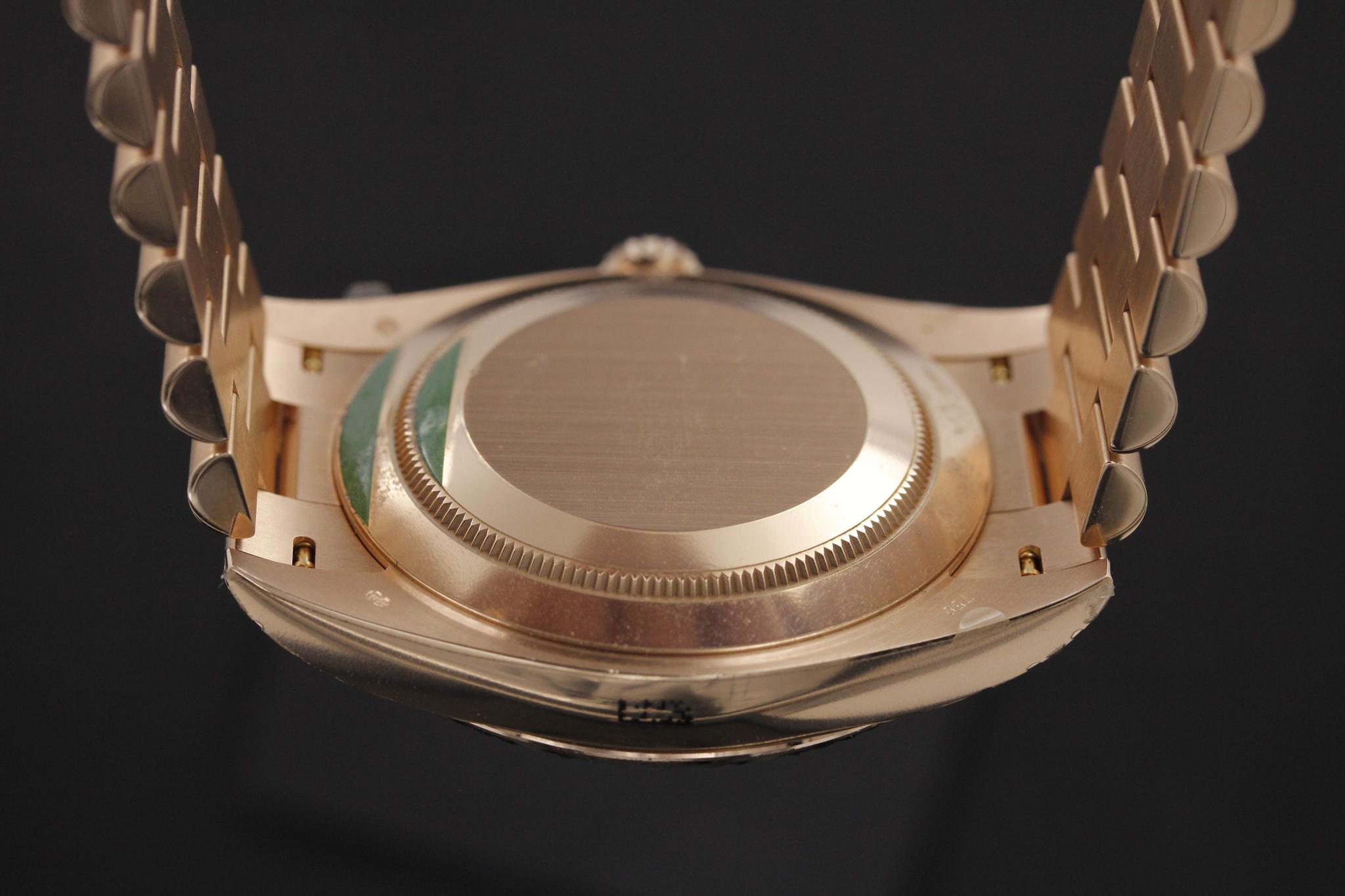 Watch Image 7