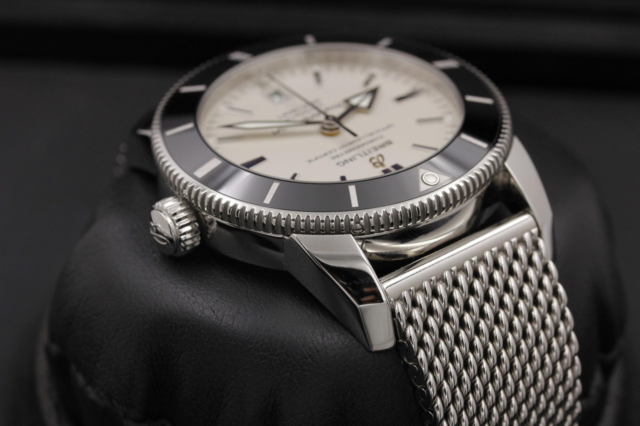 Watch Image 4