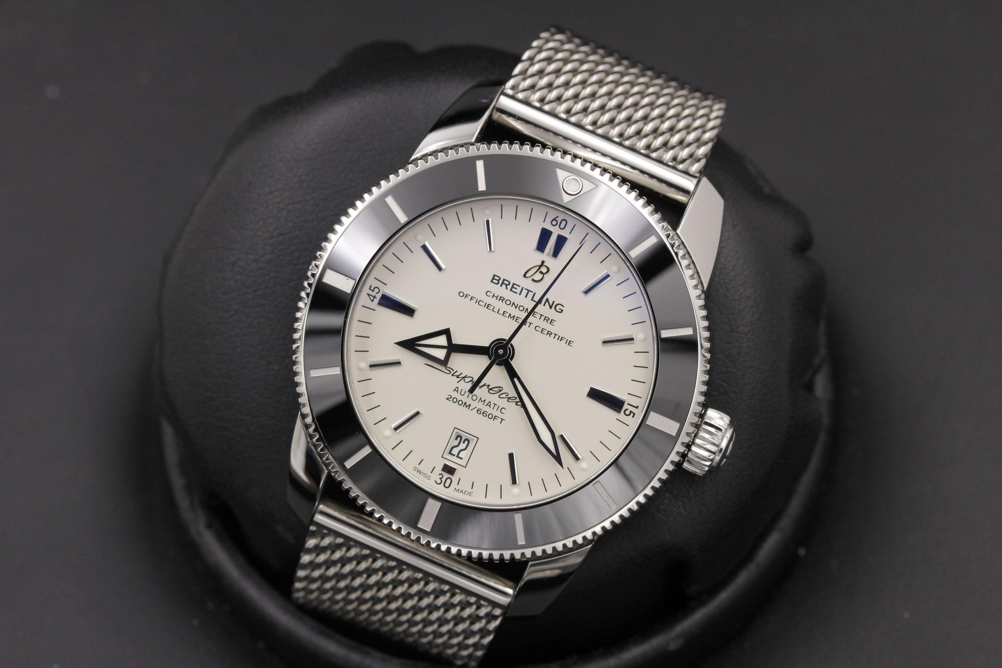 Watch Image 9