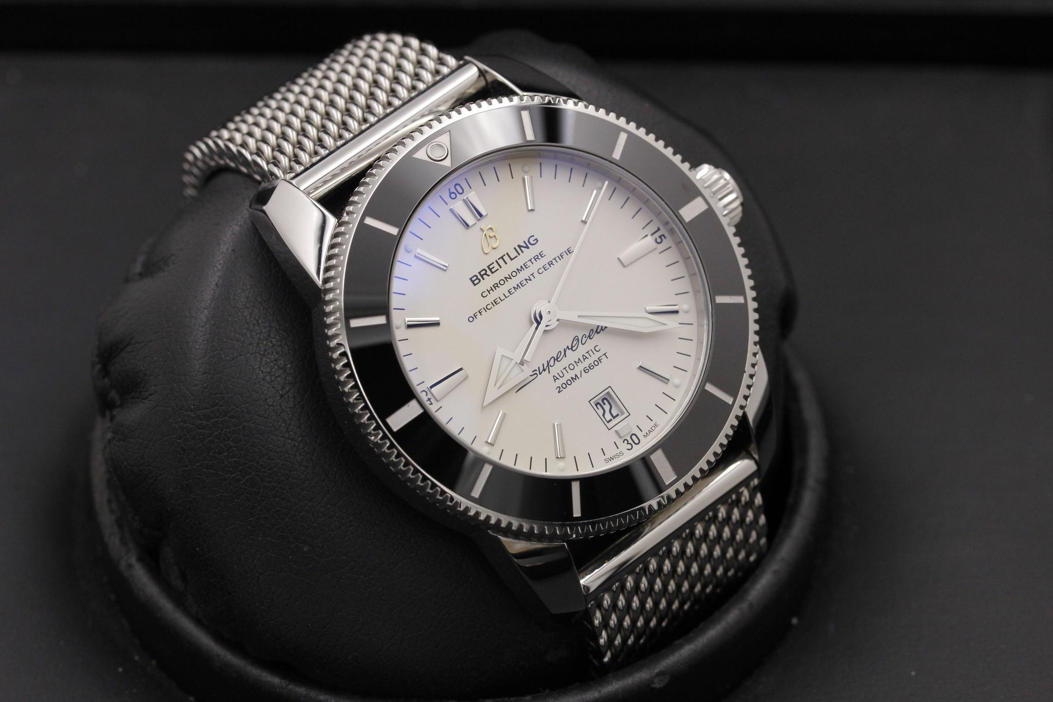 Watch Image 10