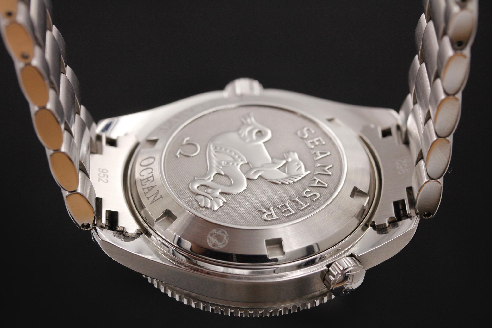 Watch Image 7