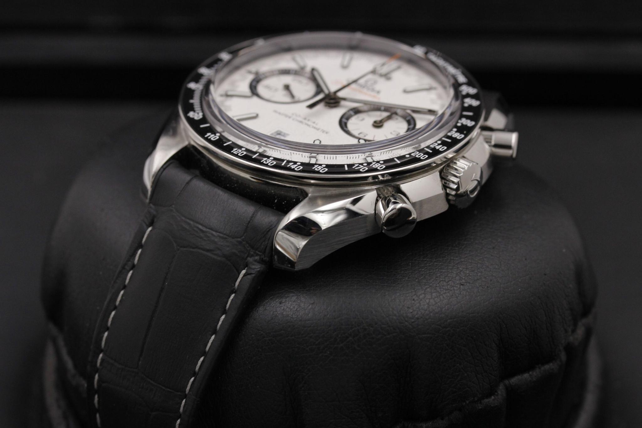 Watch Image 2