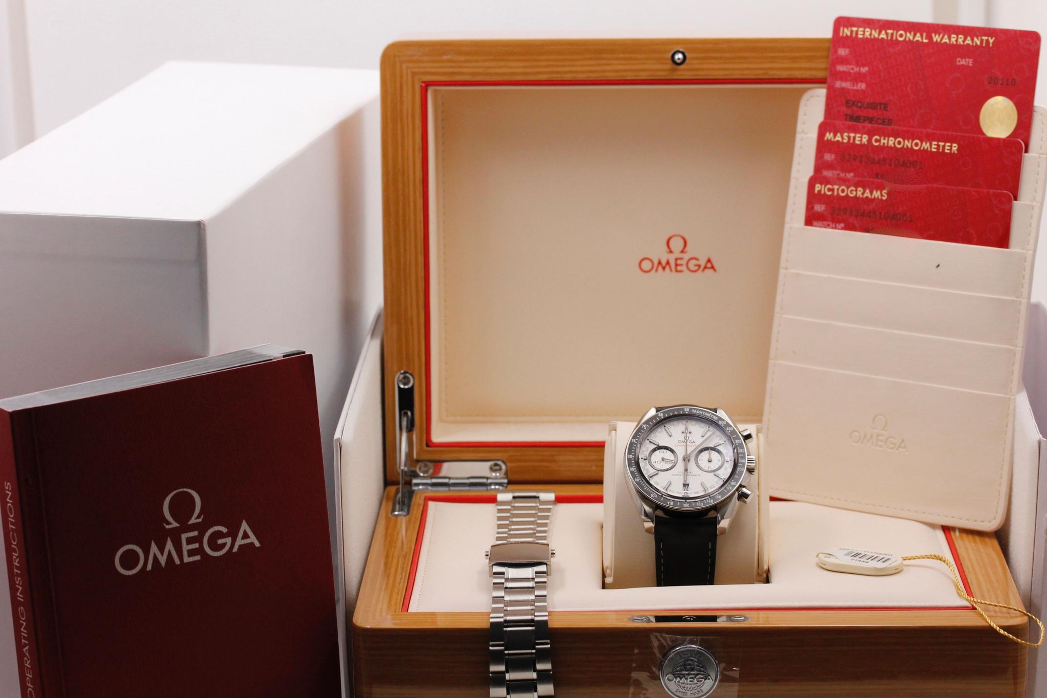 Watch Image 11