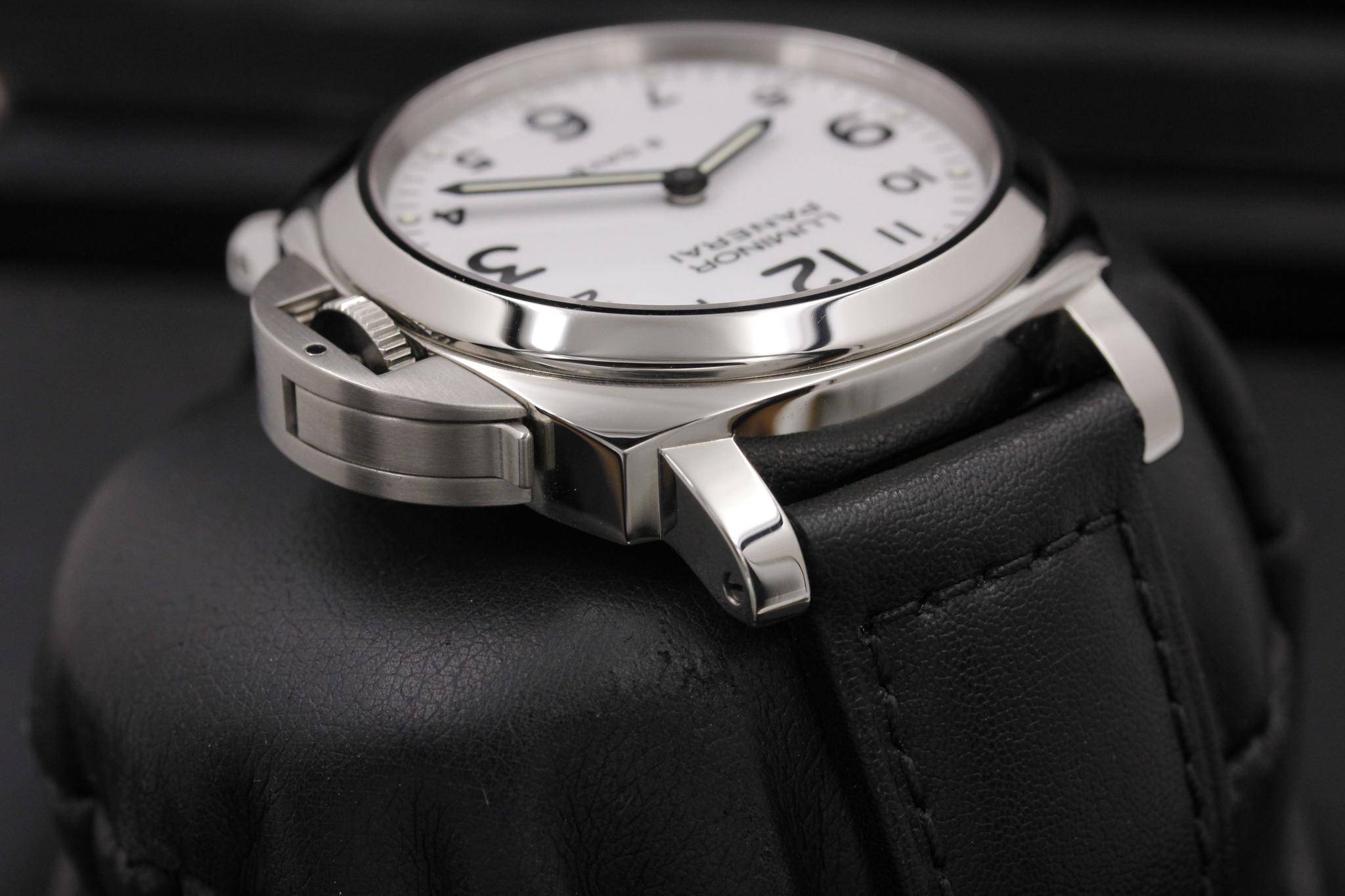 Watch Image 4