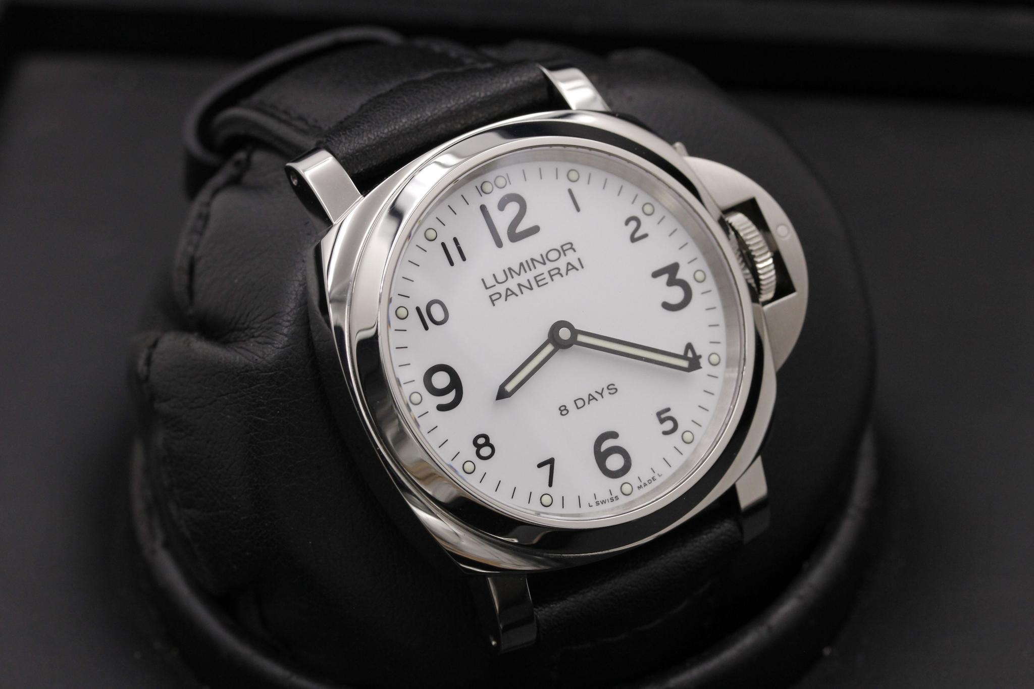 Watch Image 10