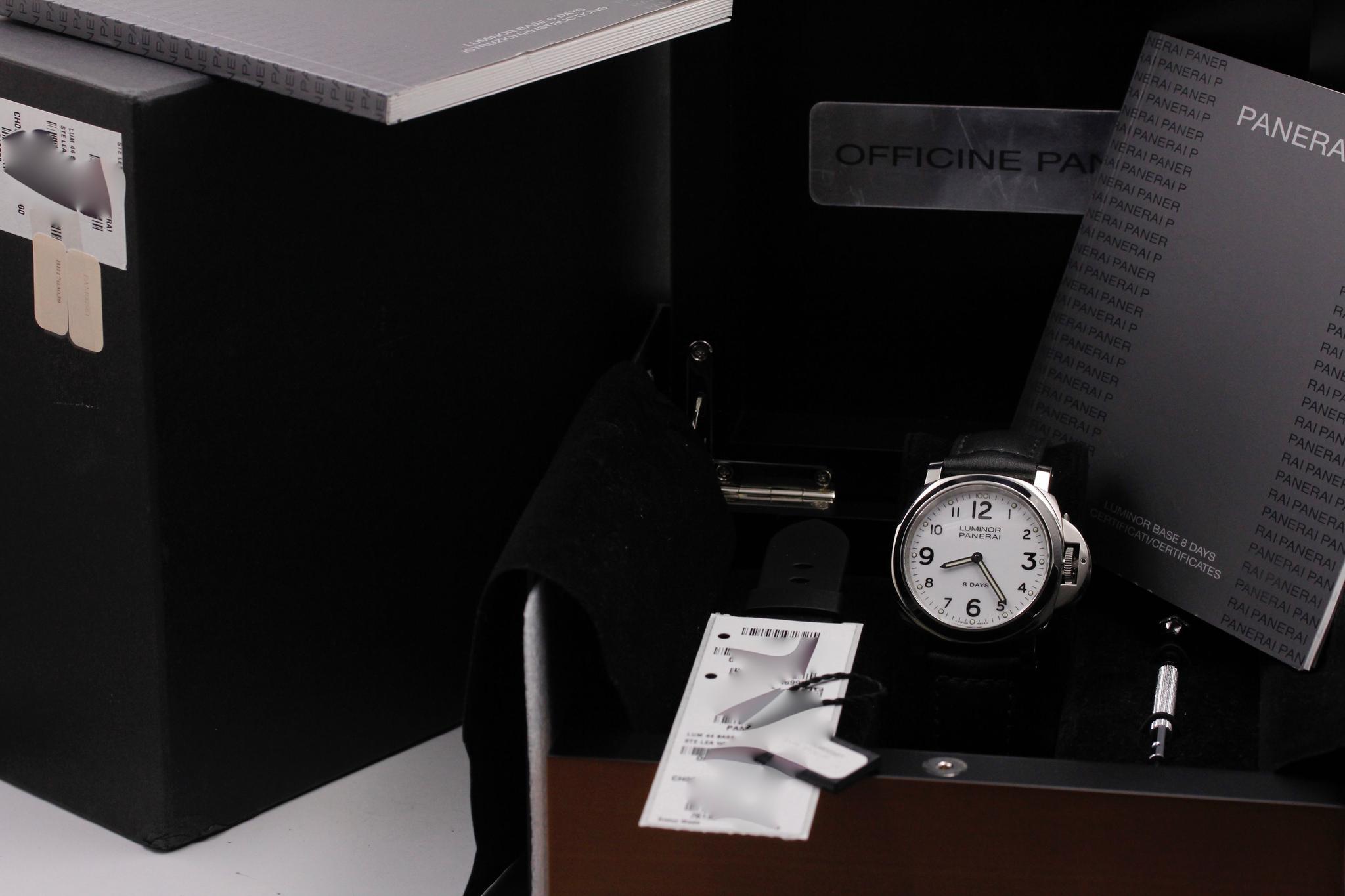 Watch Image 12