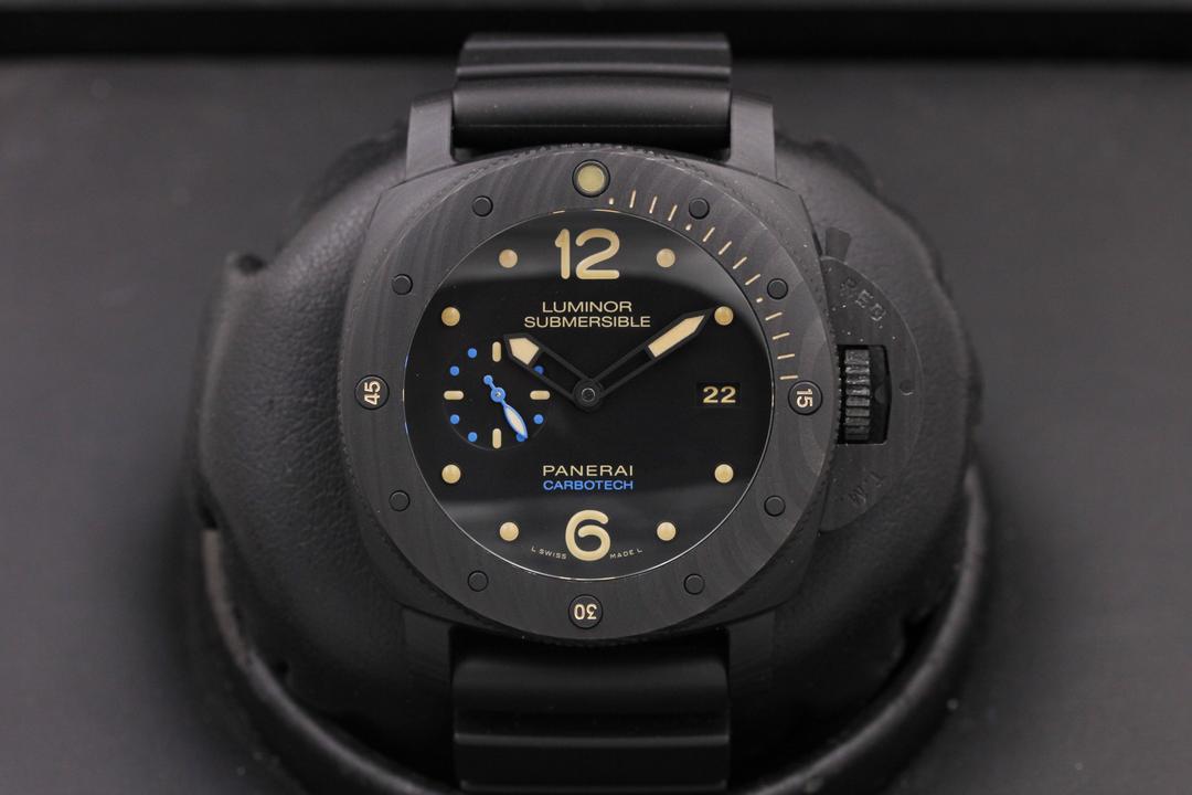 Panerai Submersible Carbotech Pam 616