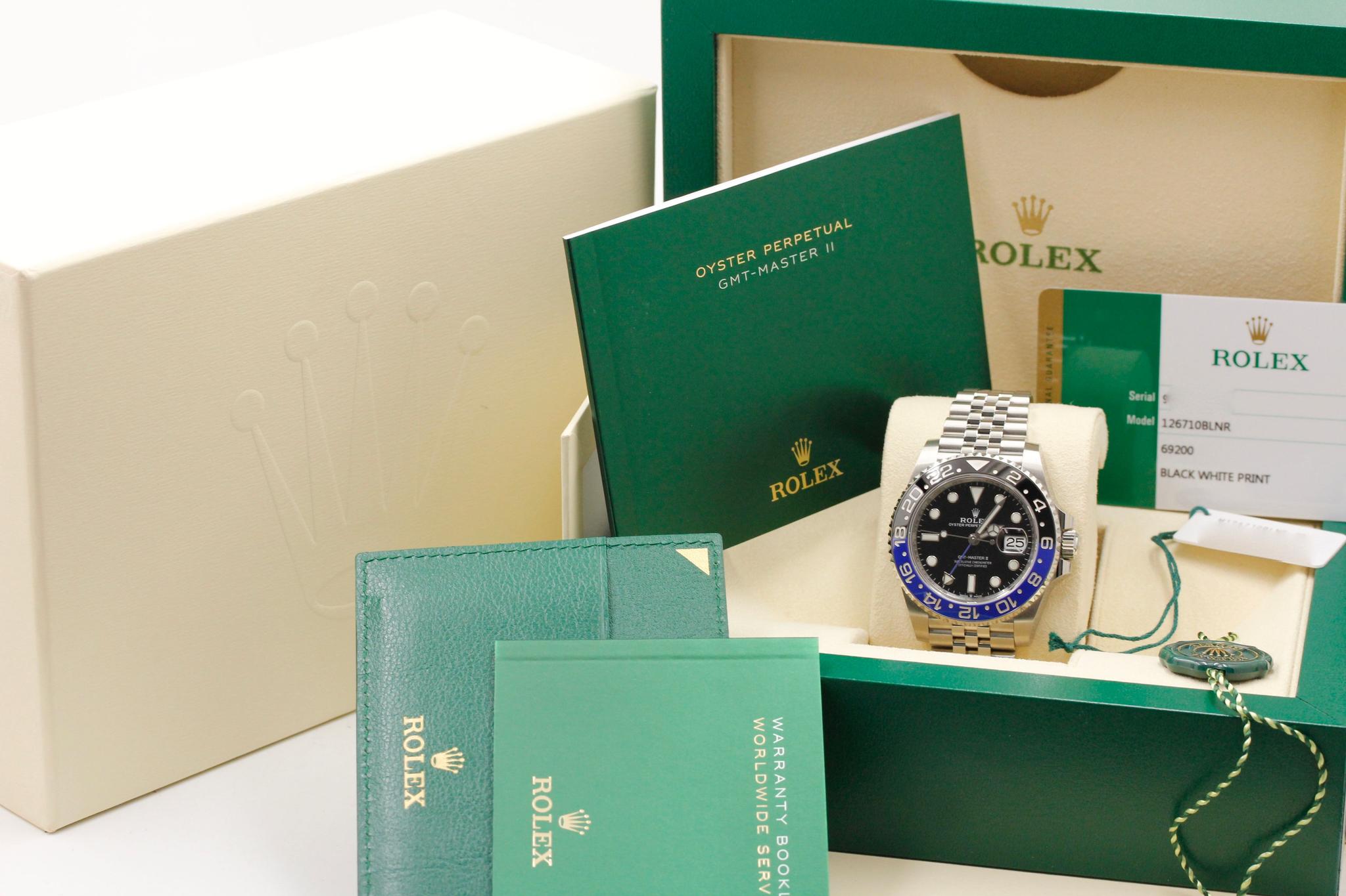 Watch Image 11