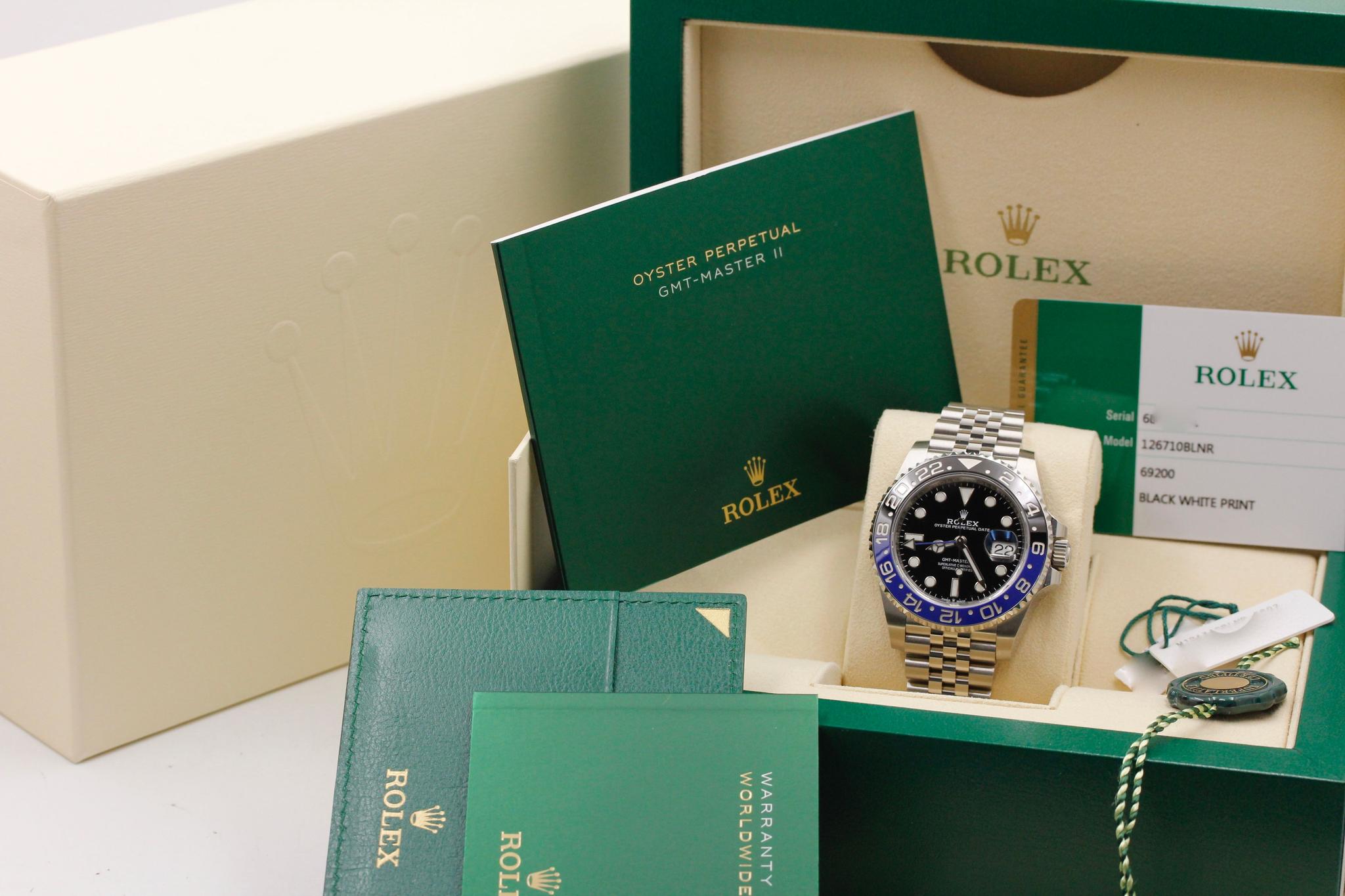 Watch Image 11