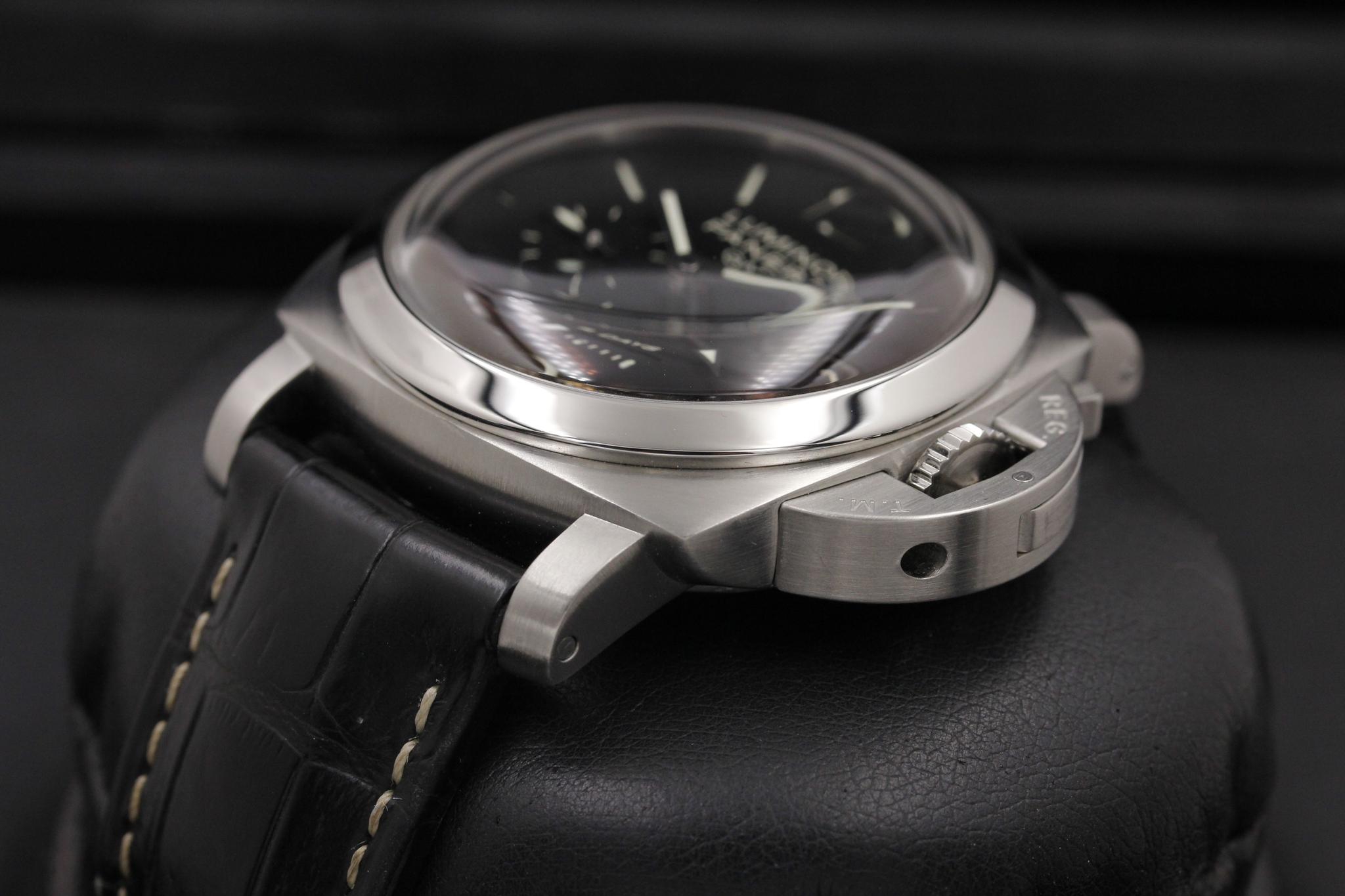 Watch Image 2