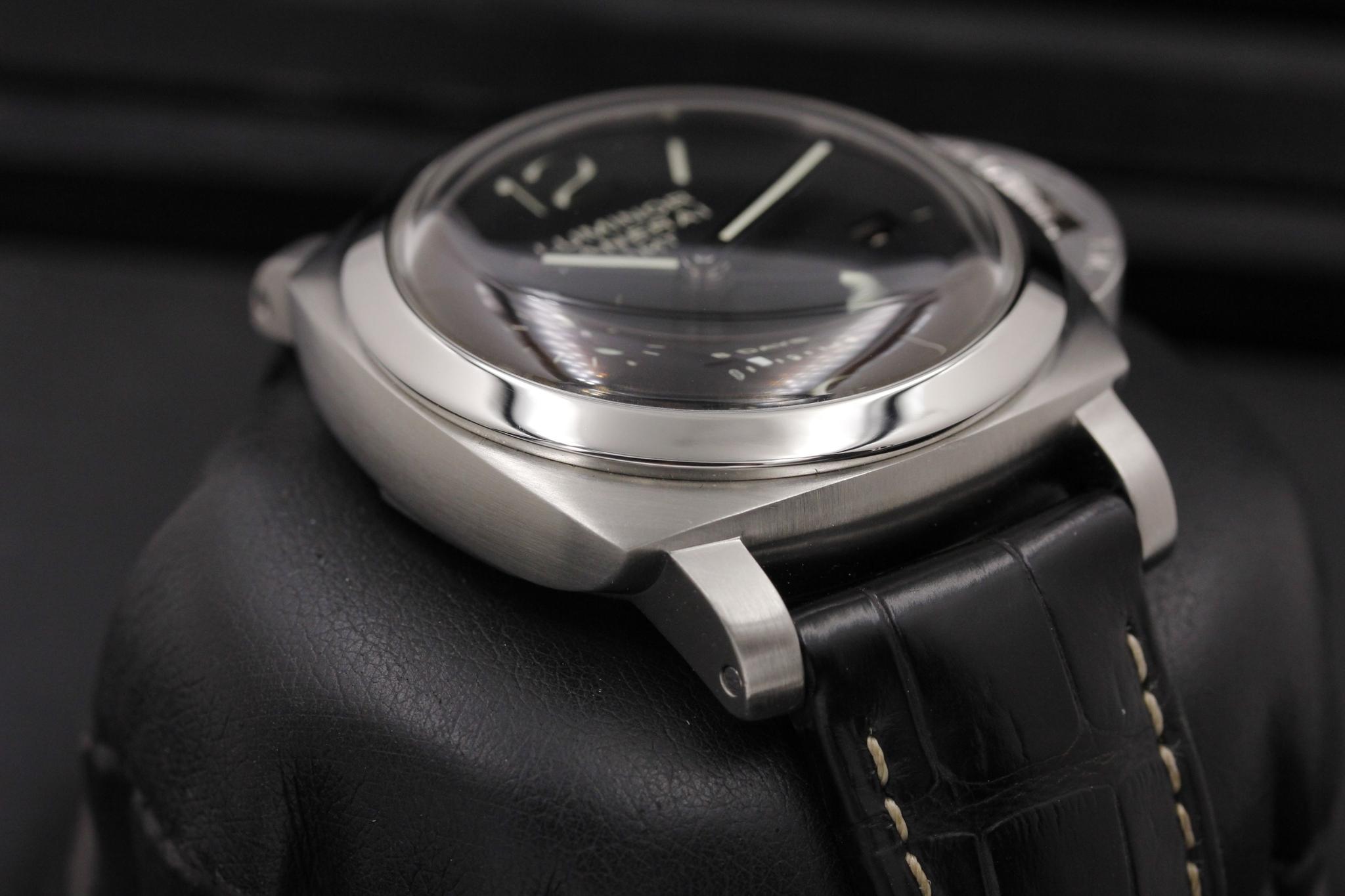 Watch Image 6