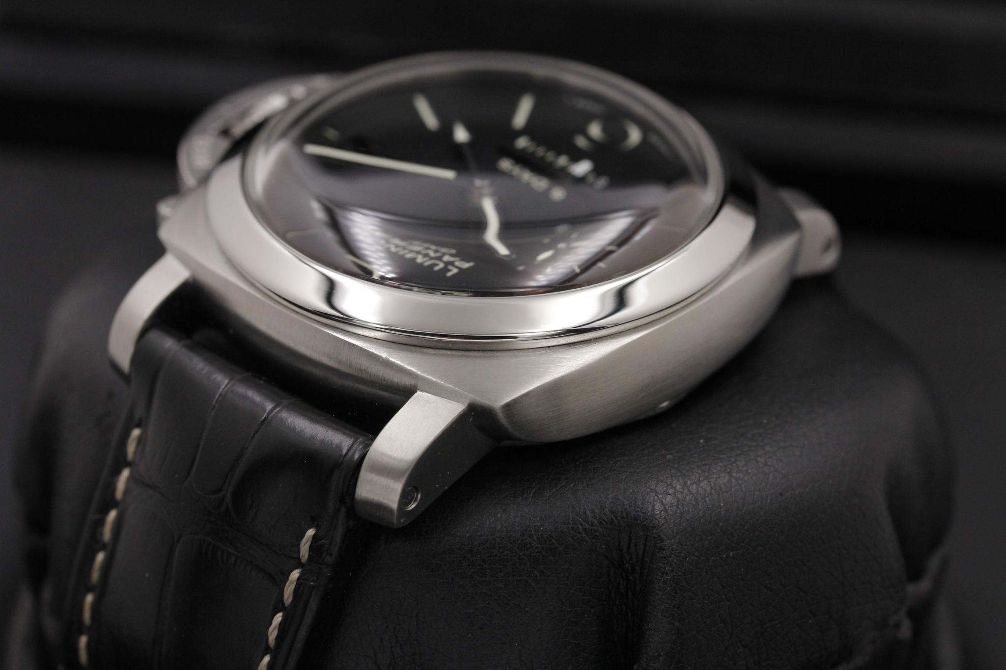 Watch Image 5