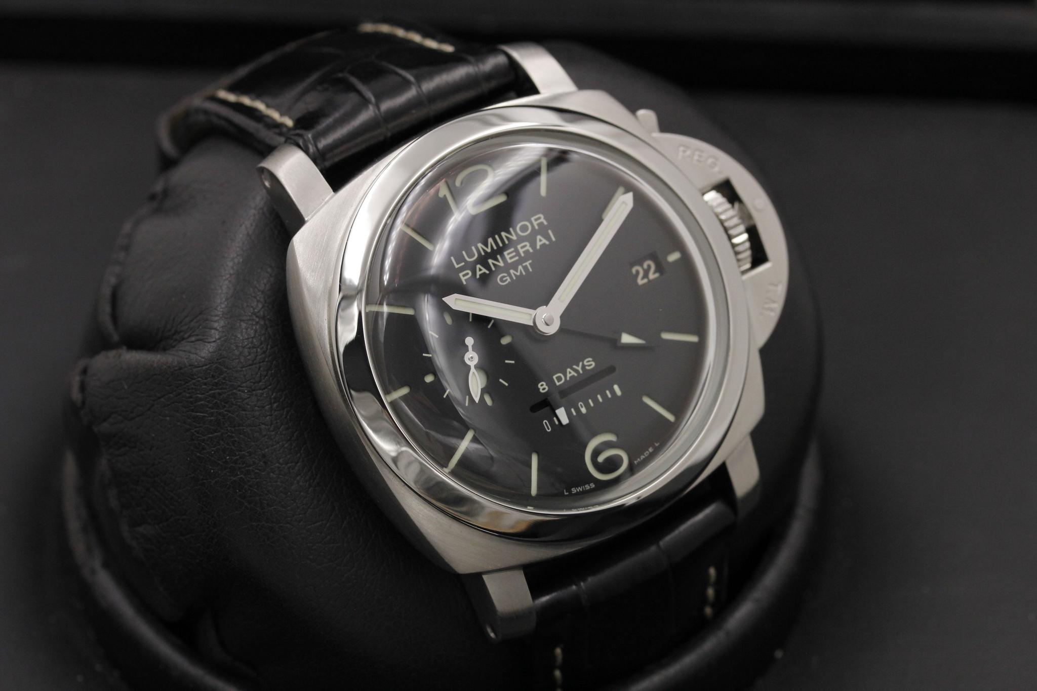 Watch Image 10