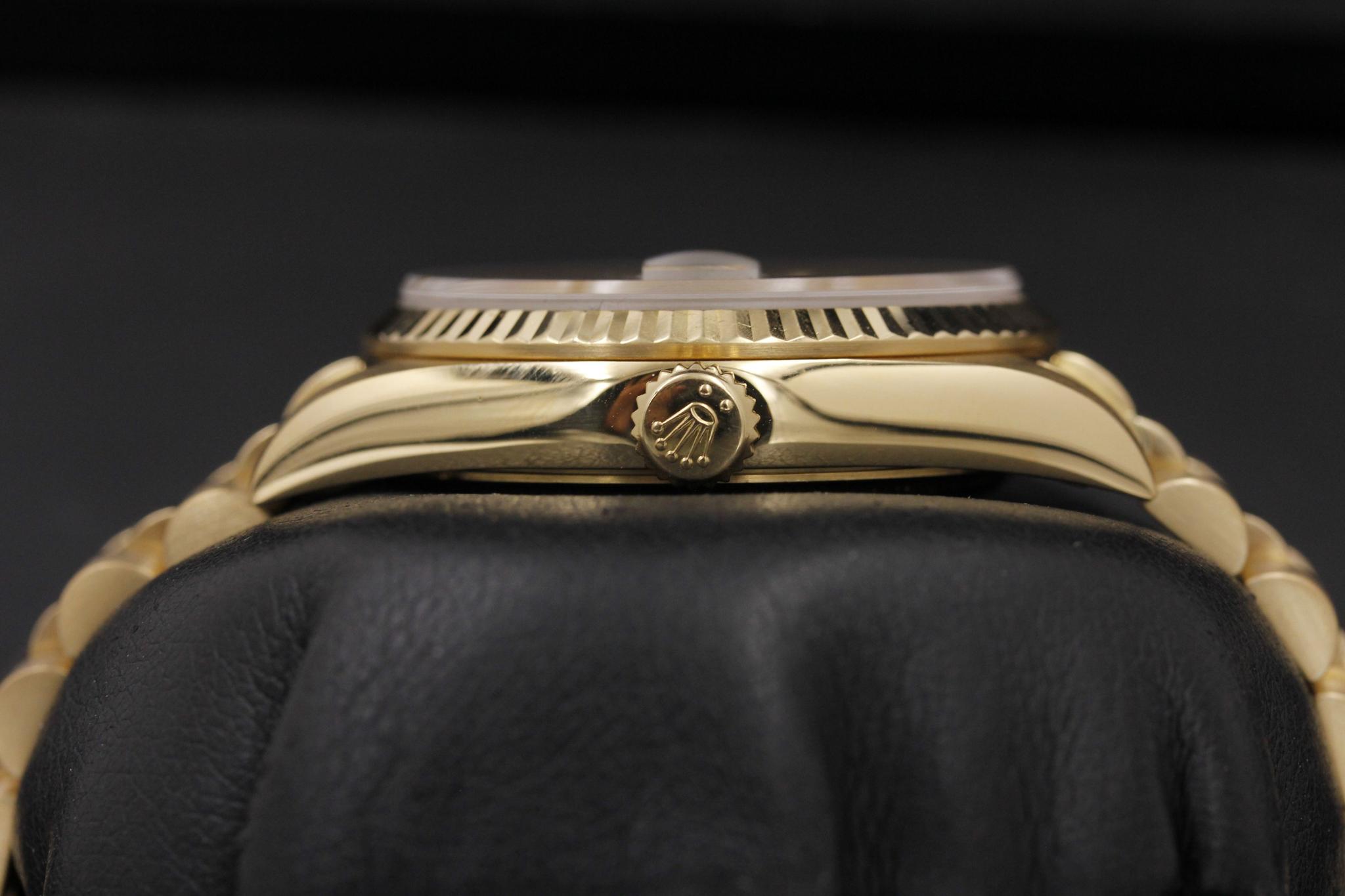 Watch Image 3