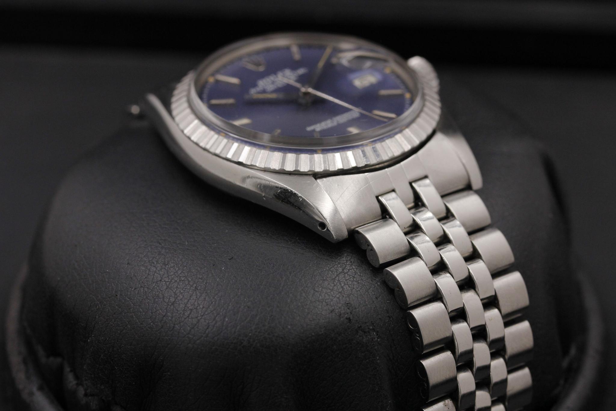 Watch Image 6