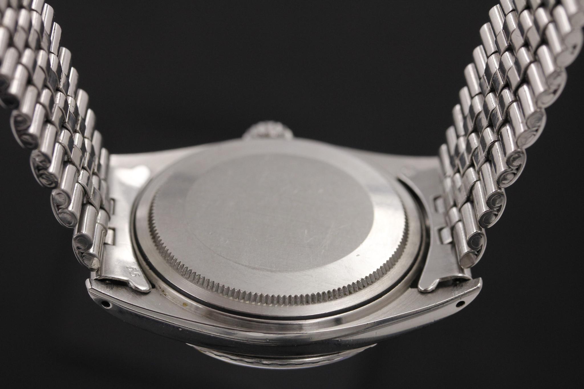 Watch Image 7