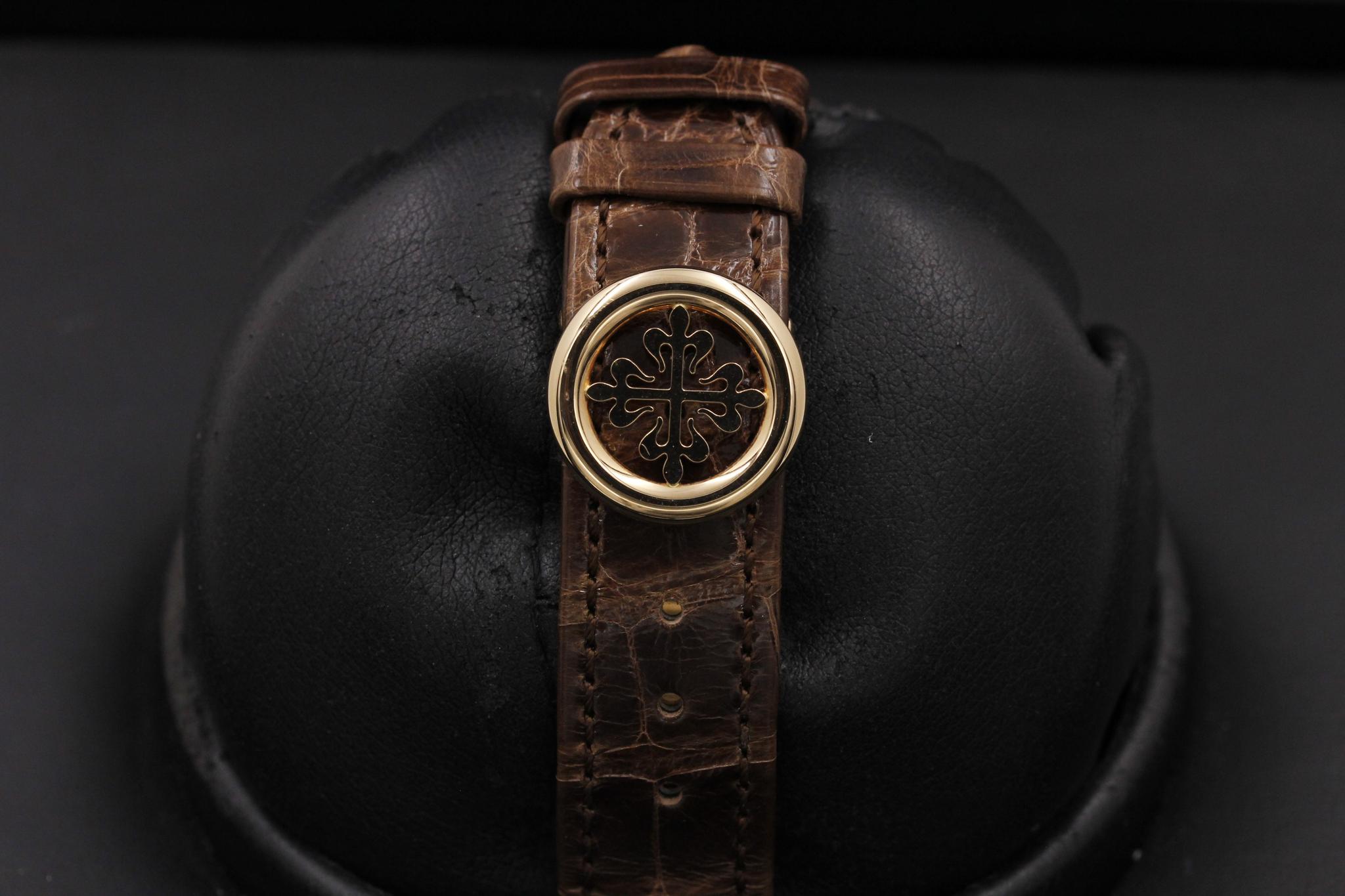 Watch Image 8