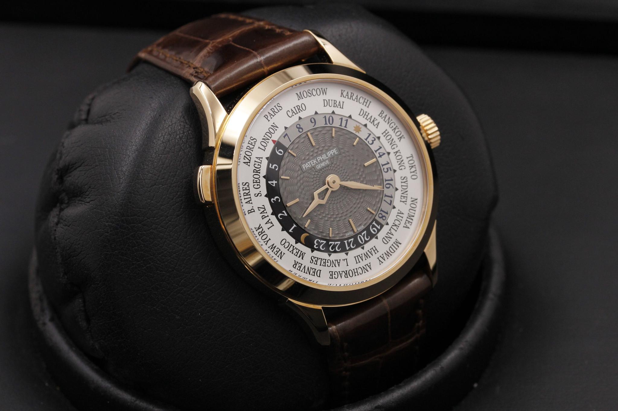 Watch Image 11