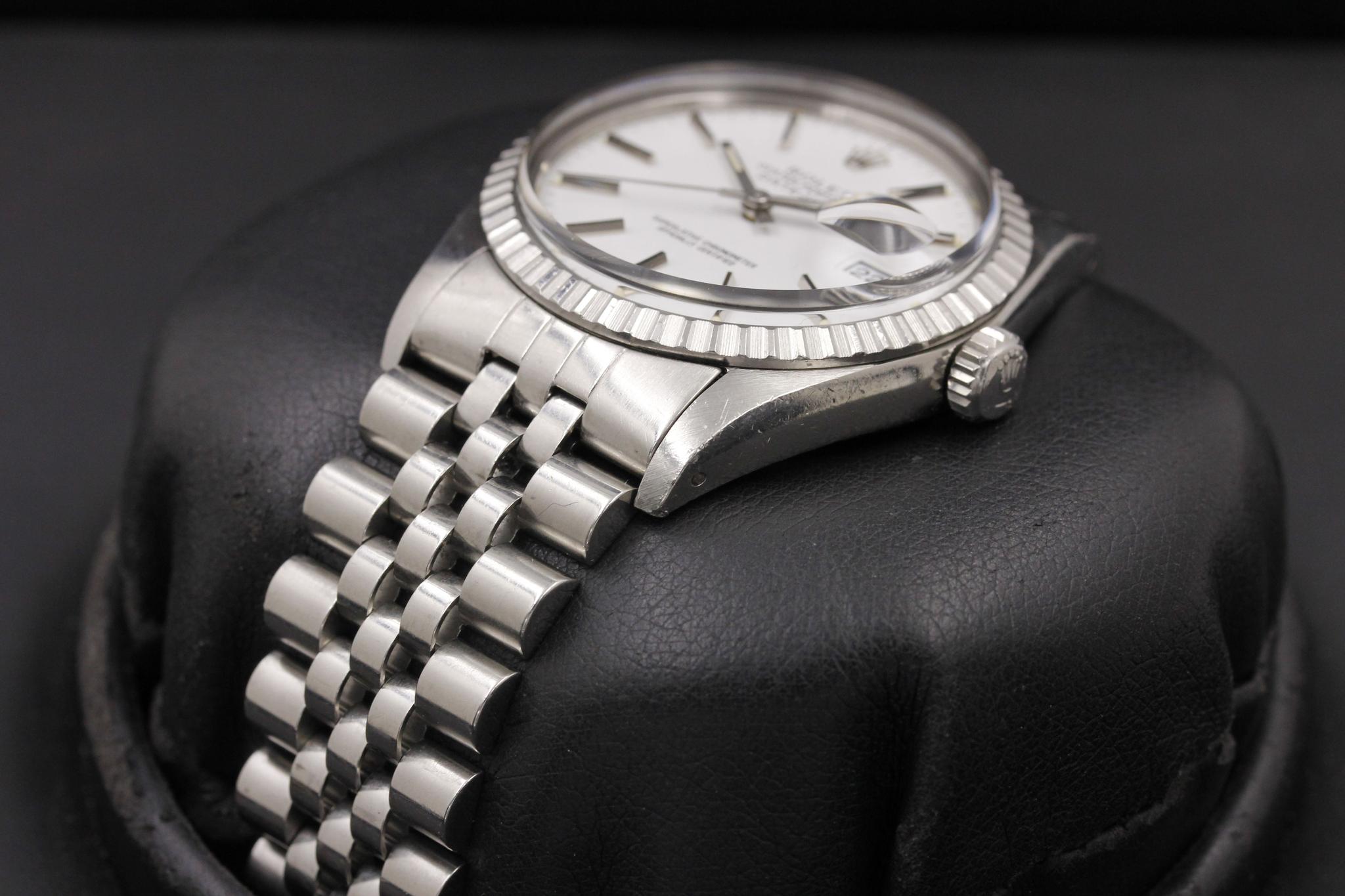 Watch Image 2