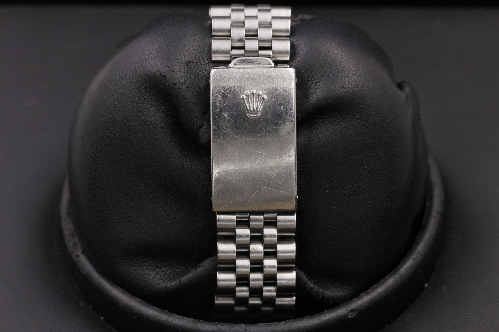 Watch Image 8